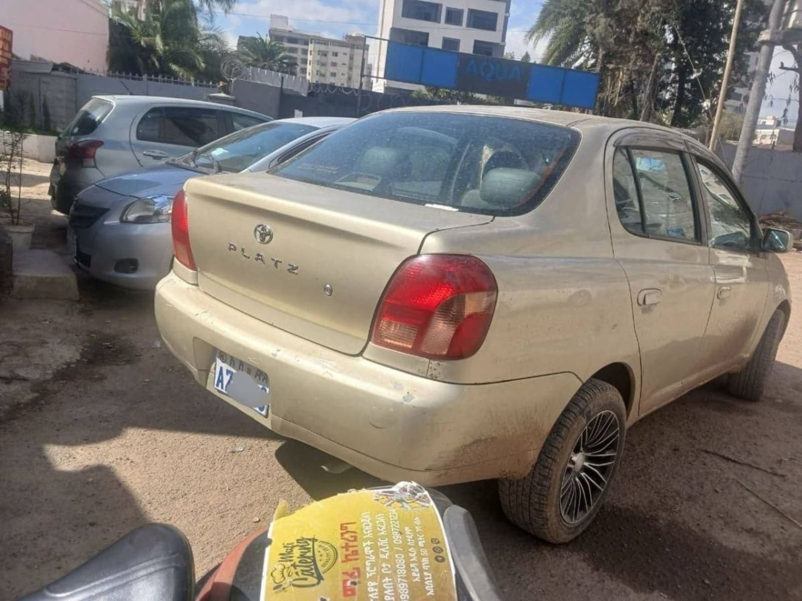 2001 Toyota Platz — photo 1