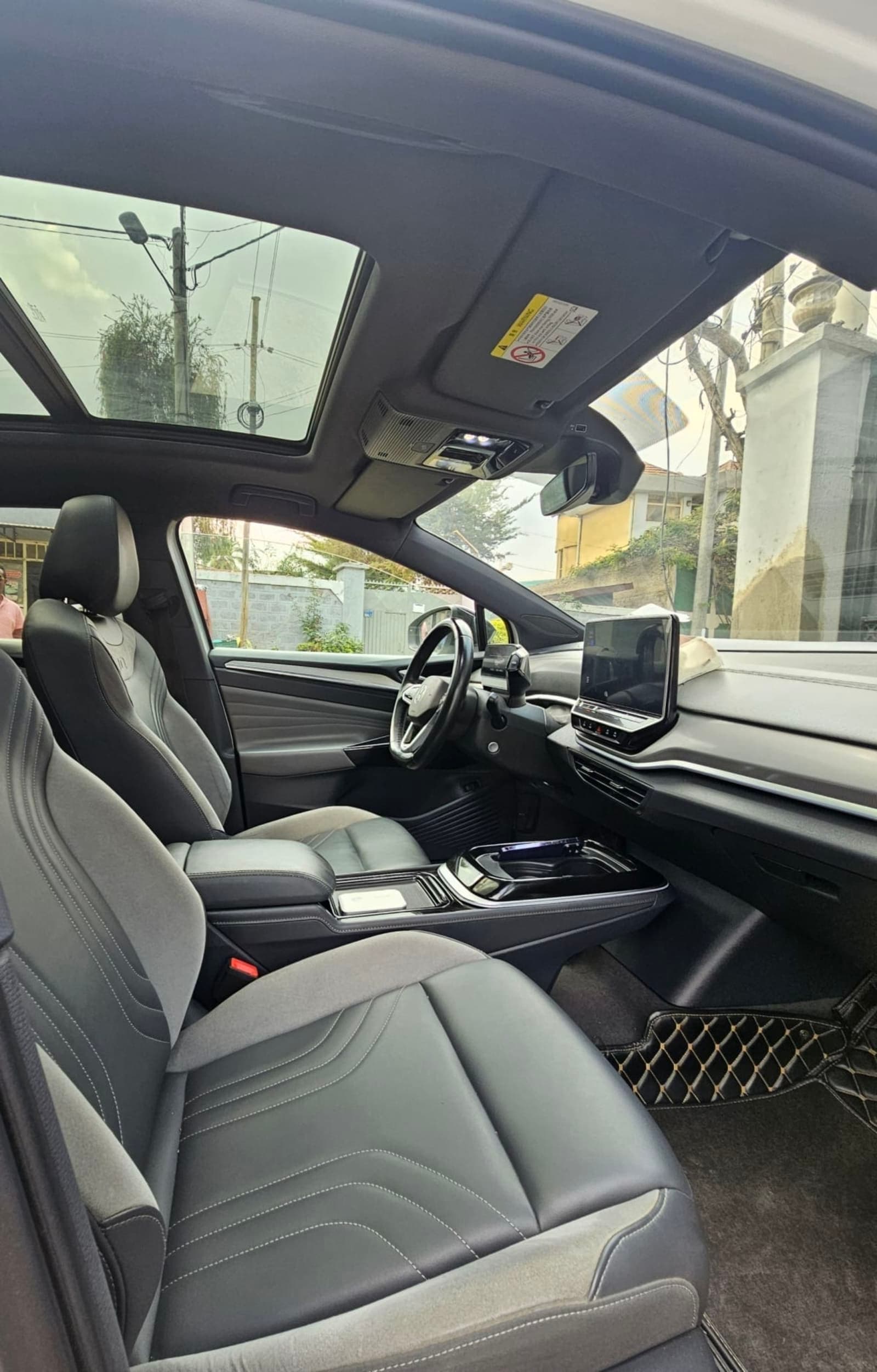 2022 Volkswagen ID 4 Cross Pro — photo 3