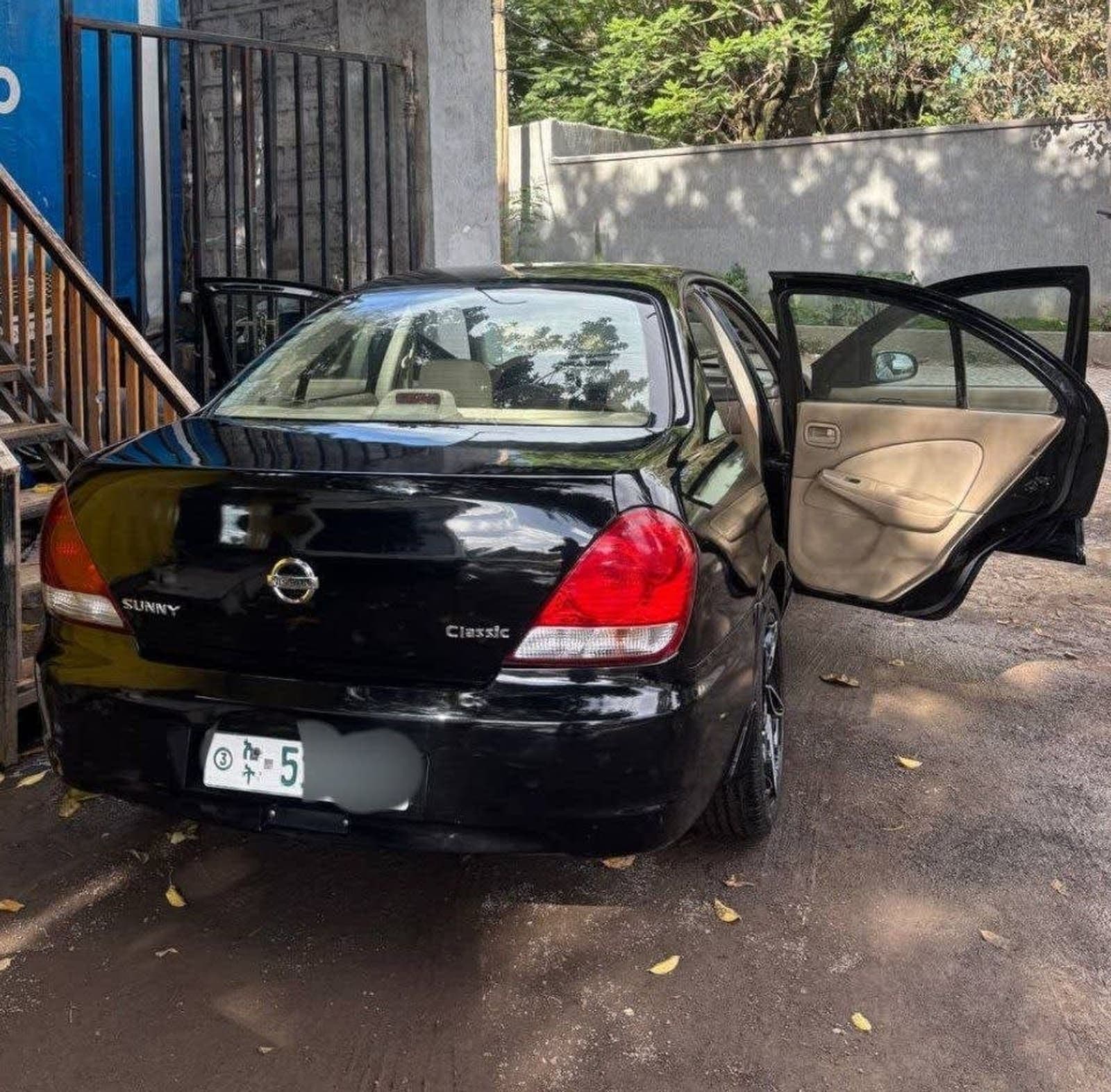 2010 Nissan Sunny — photo 2