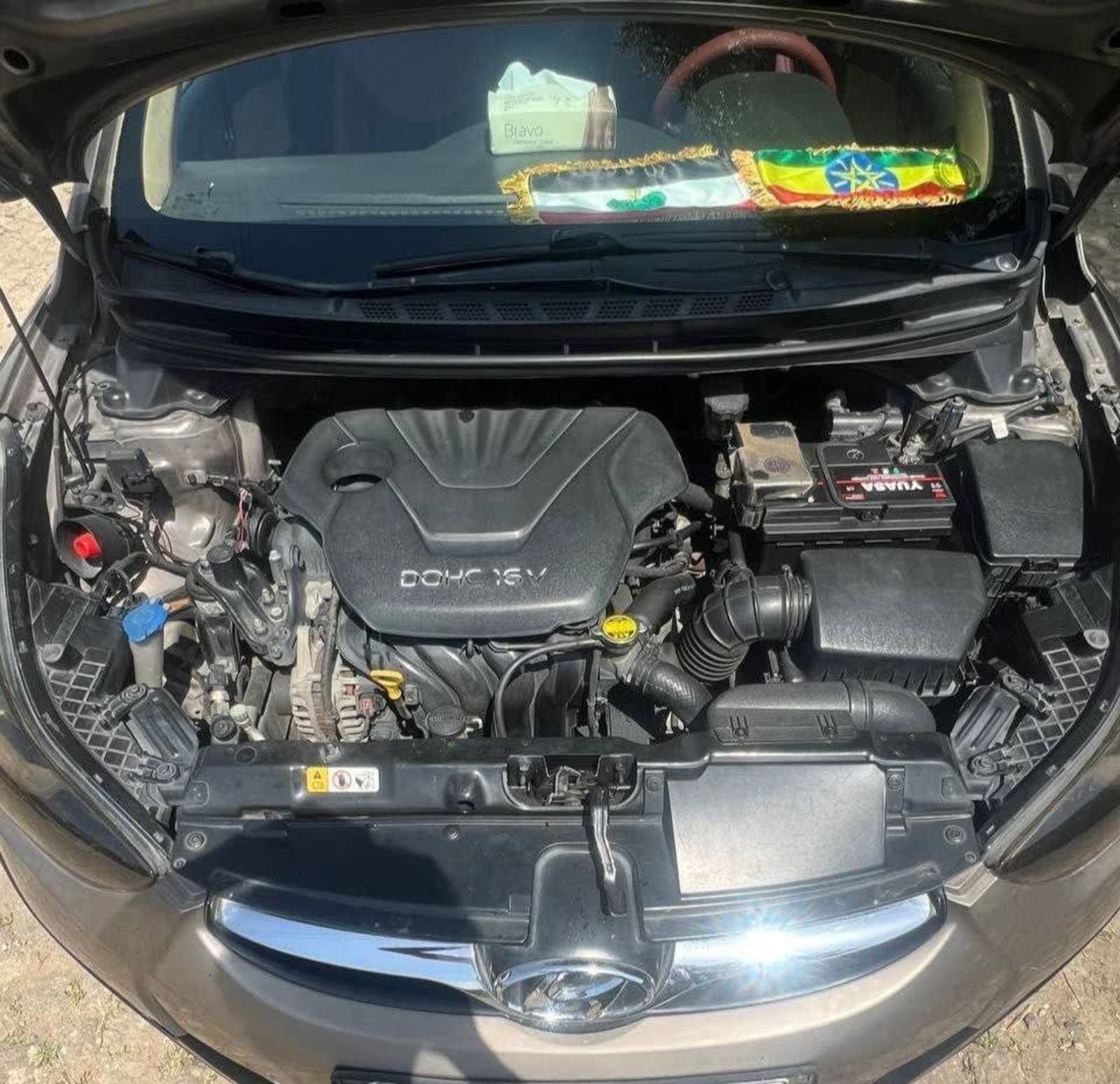 2012 Hyundai Elentra — photo 5