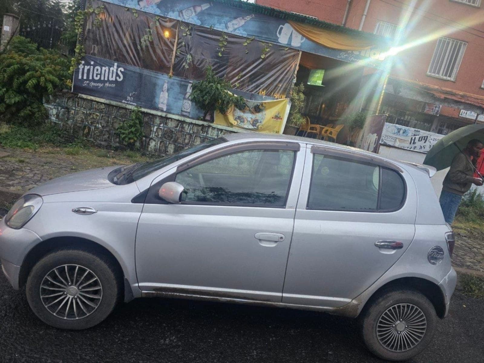 2001 Toyota Vitz — photo 3