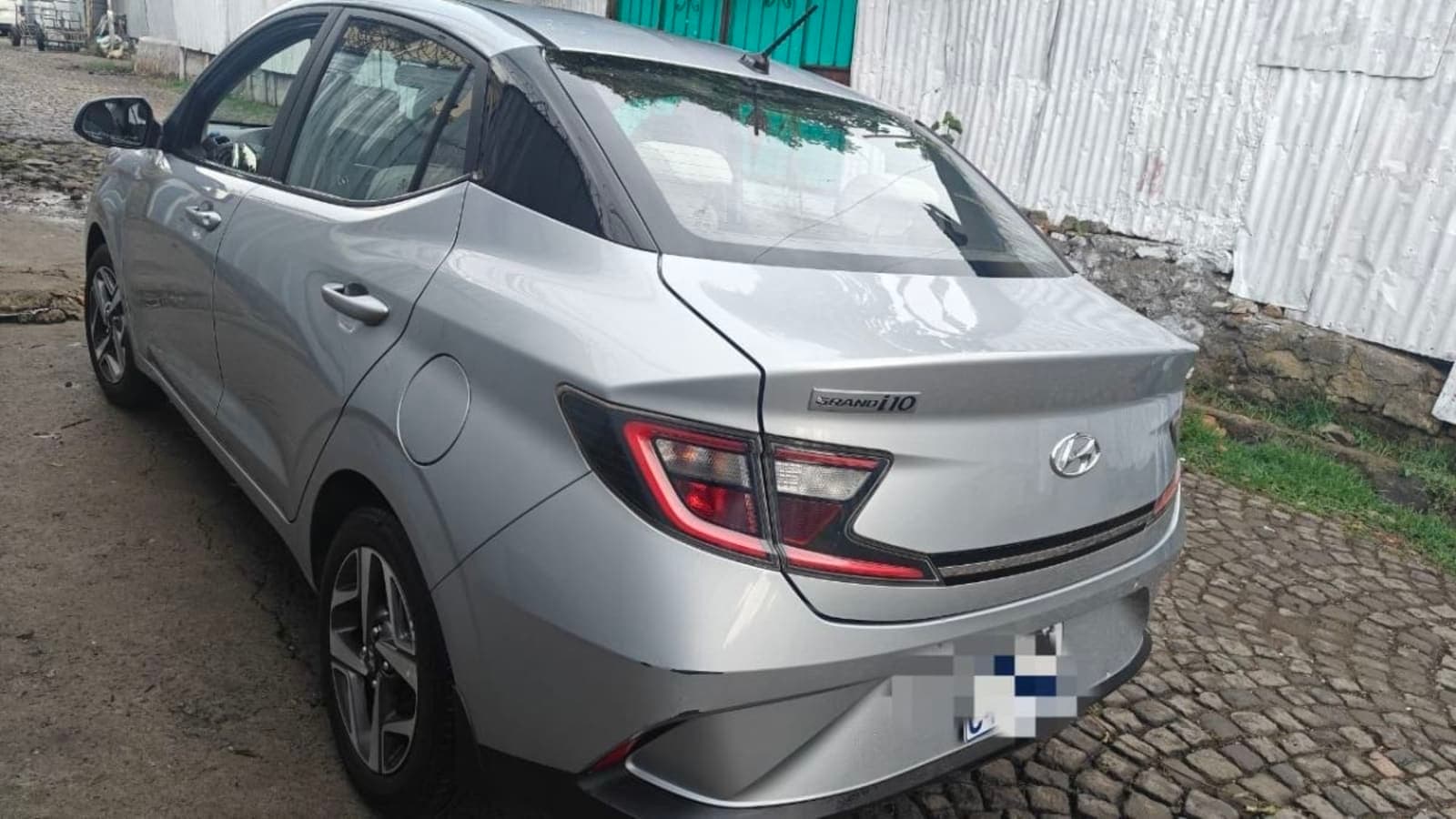 2022 Hyundai Grand i10 — photo 2
