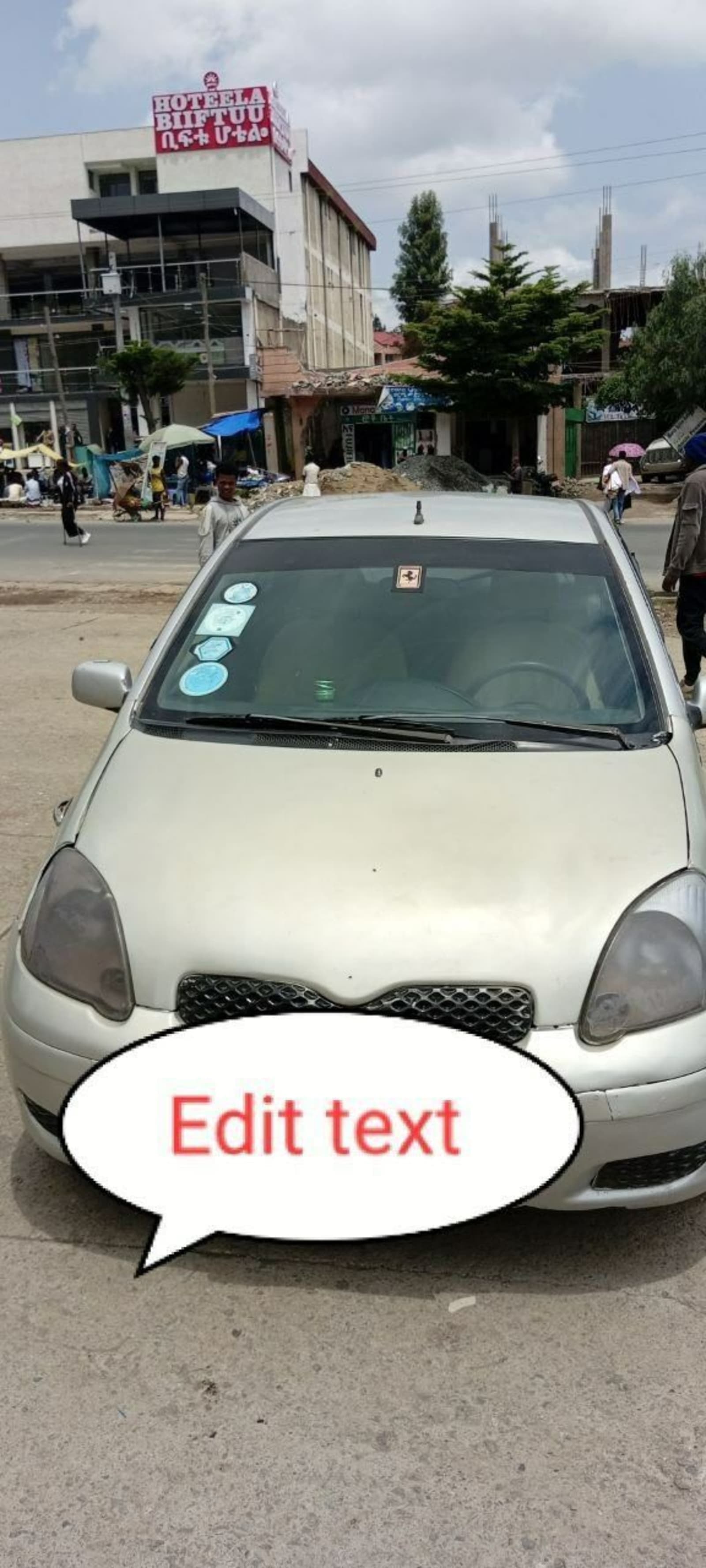 2002 Toyota Vitz — photo 1