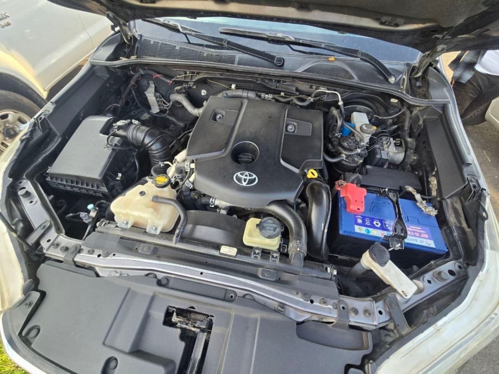 2016 Toyota Hilux Kingcab — photo 2