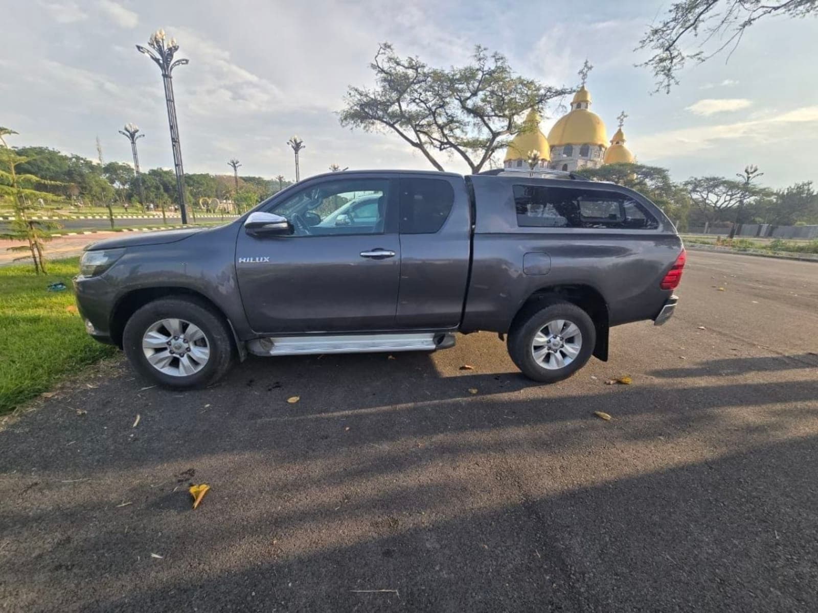 2016 Toyota Hilux Extra Cab — photo 2