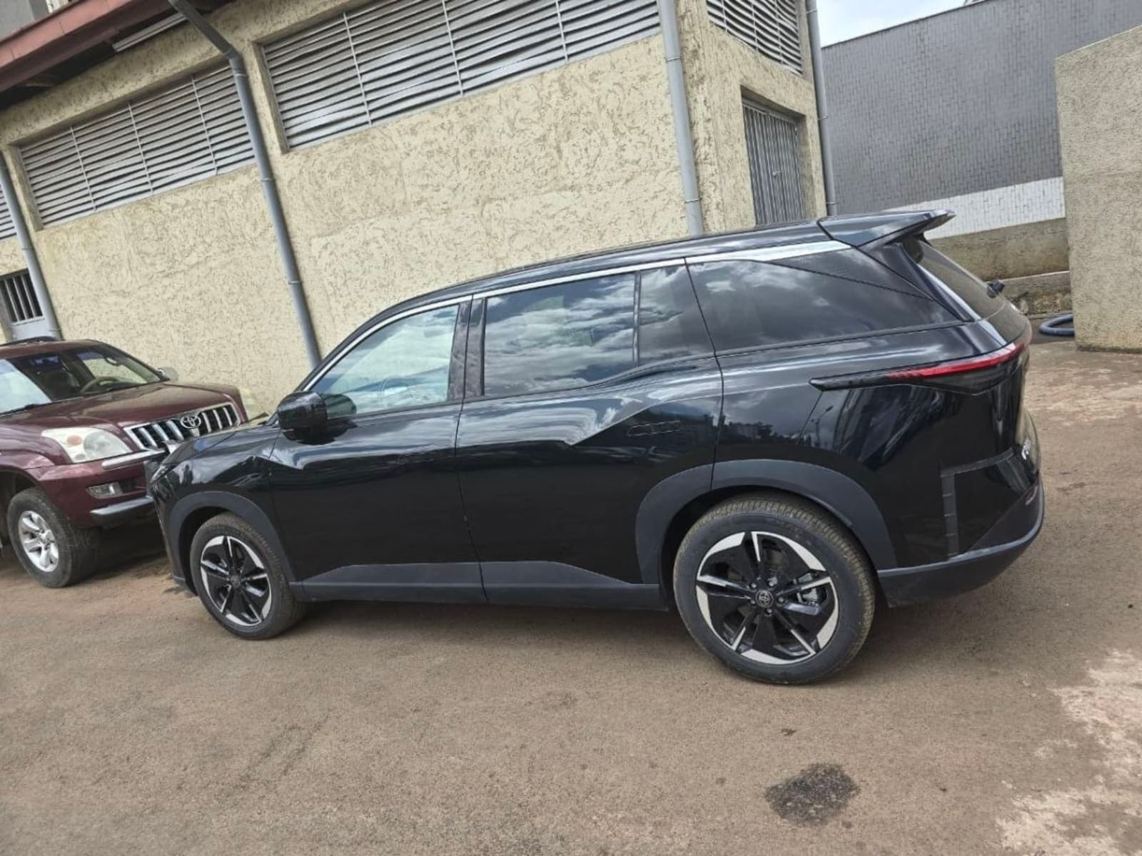 2025 Toyota Bz3x Short Range — photo 6