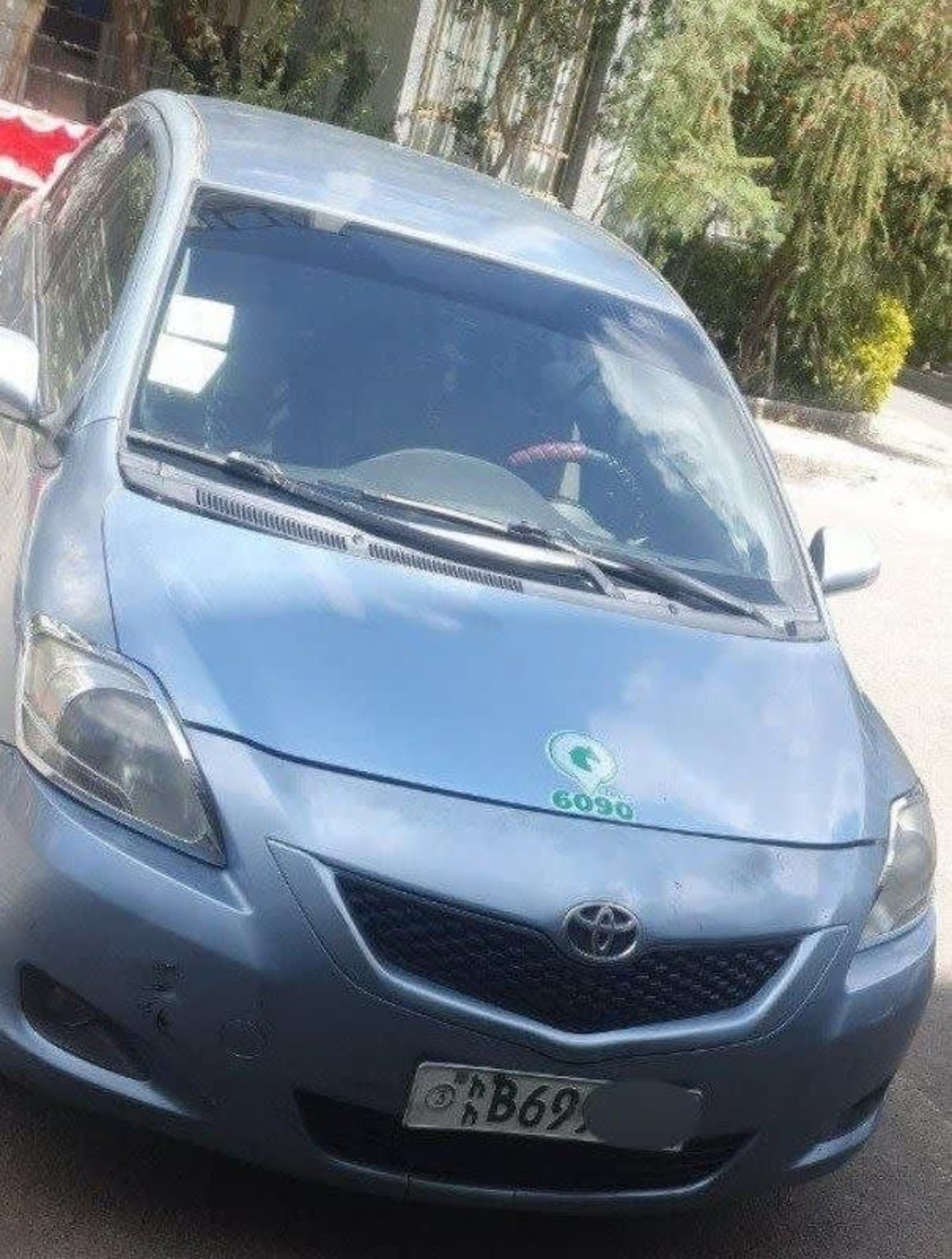 2008 Toyota Yaris Belta — photo 2