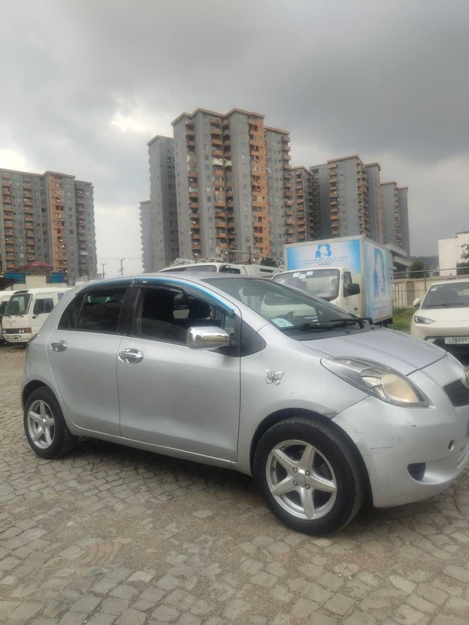 2005 Toyota Compact Yaris — photo 5