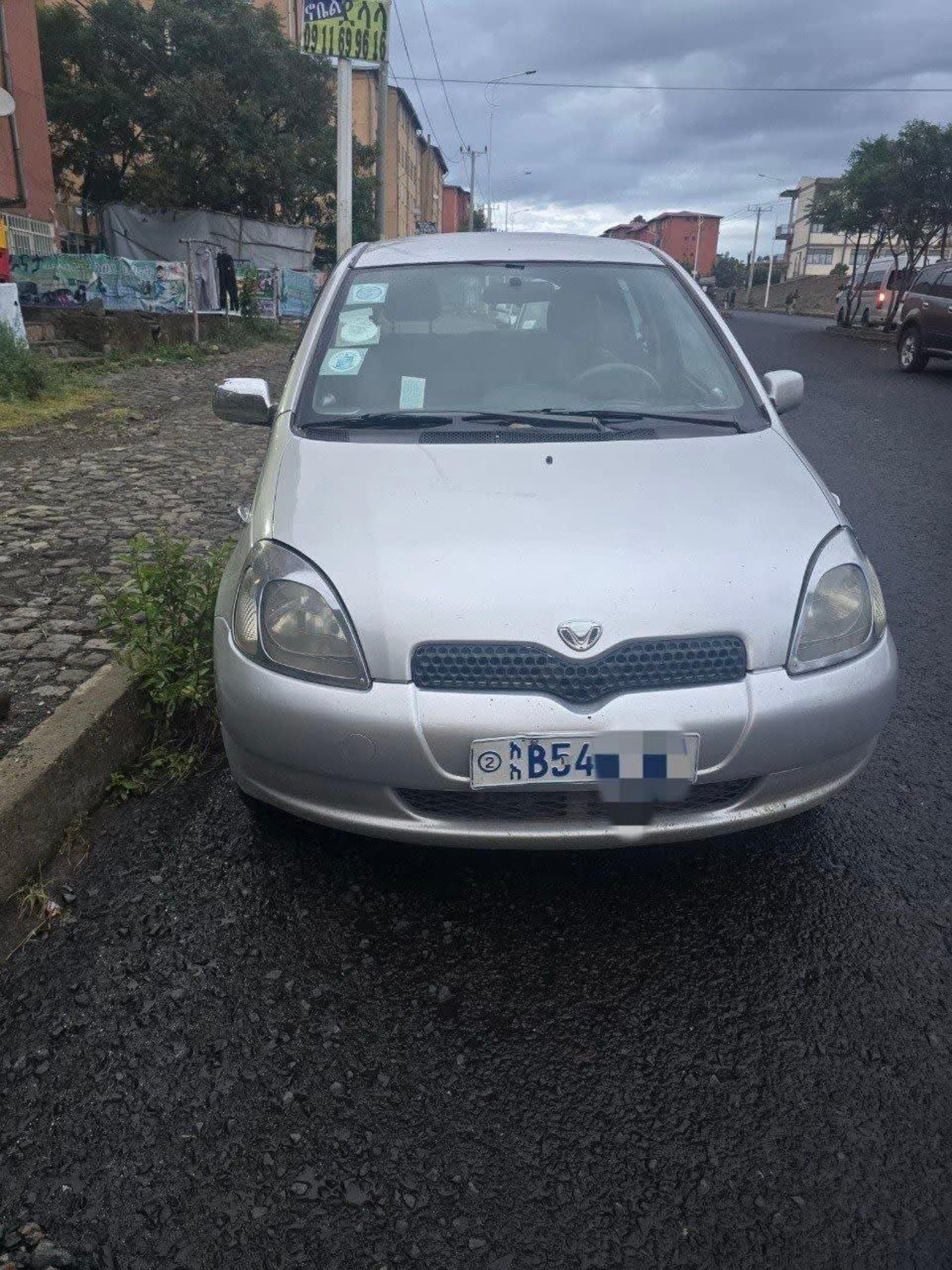 2001 Toyota Vitz — photo 4
