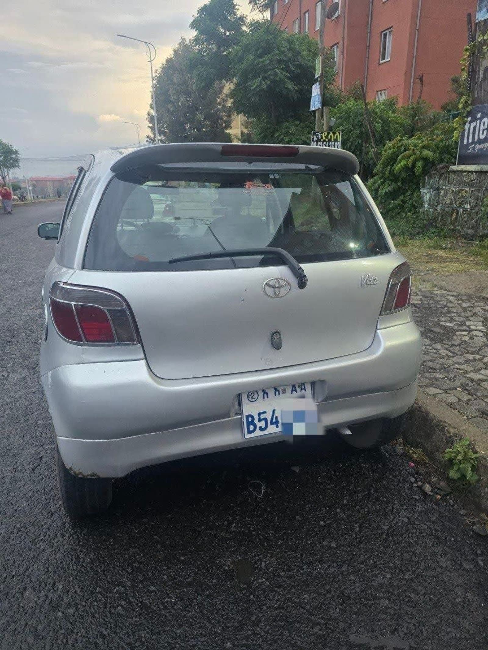 2001 Toyota Vitz — photo 3