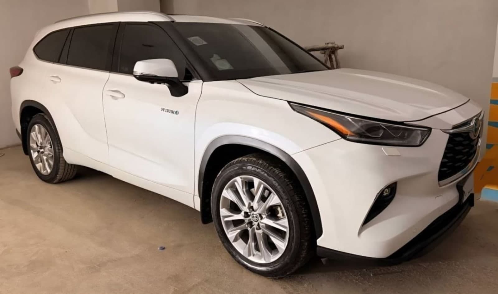 2024 Toyota Highlander Hybrid — photo 2