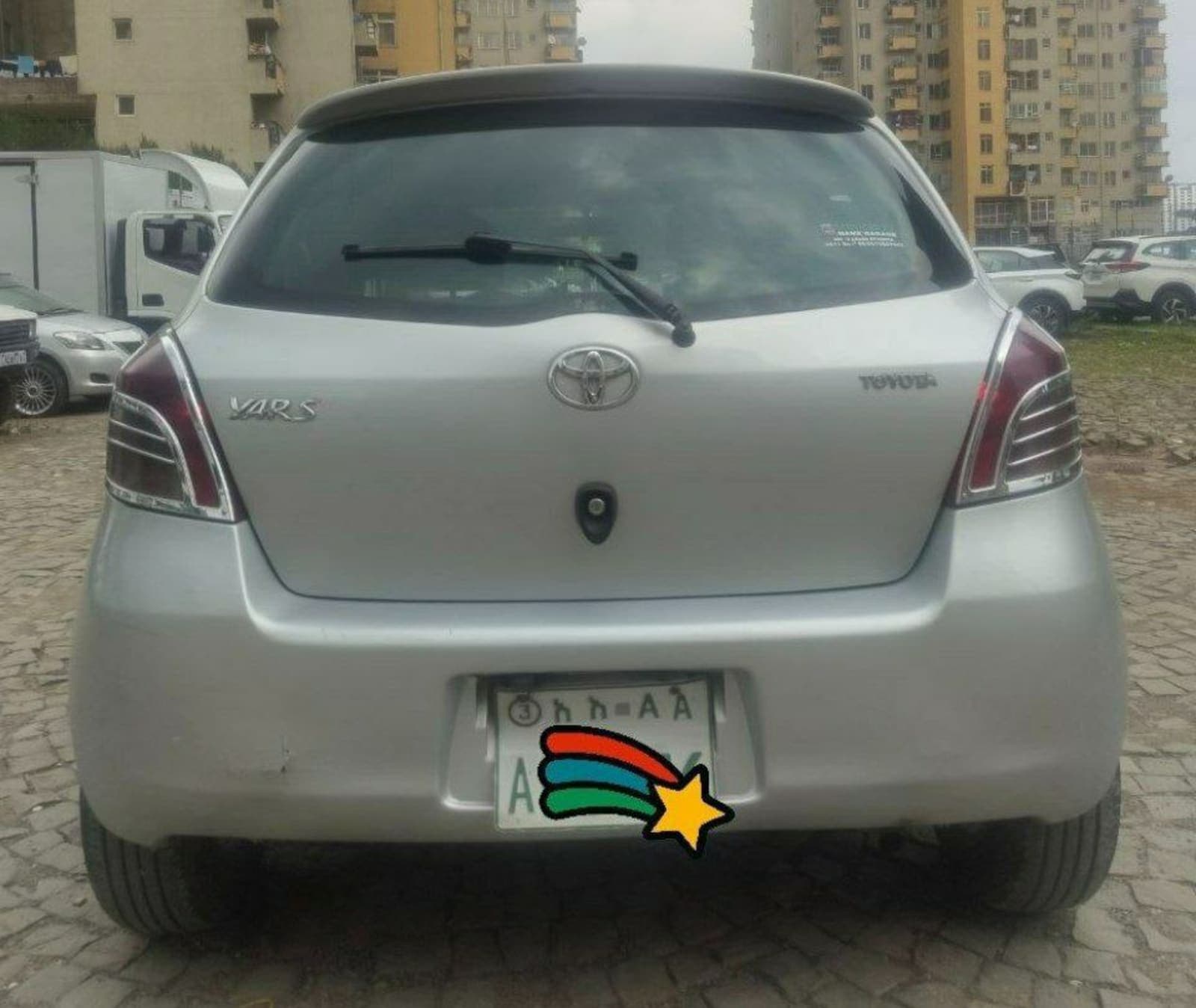 2005 Toyota Yaris Compact — photo 4