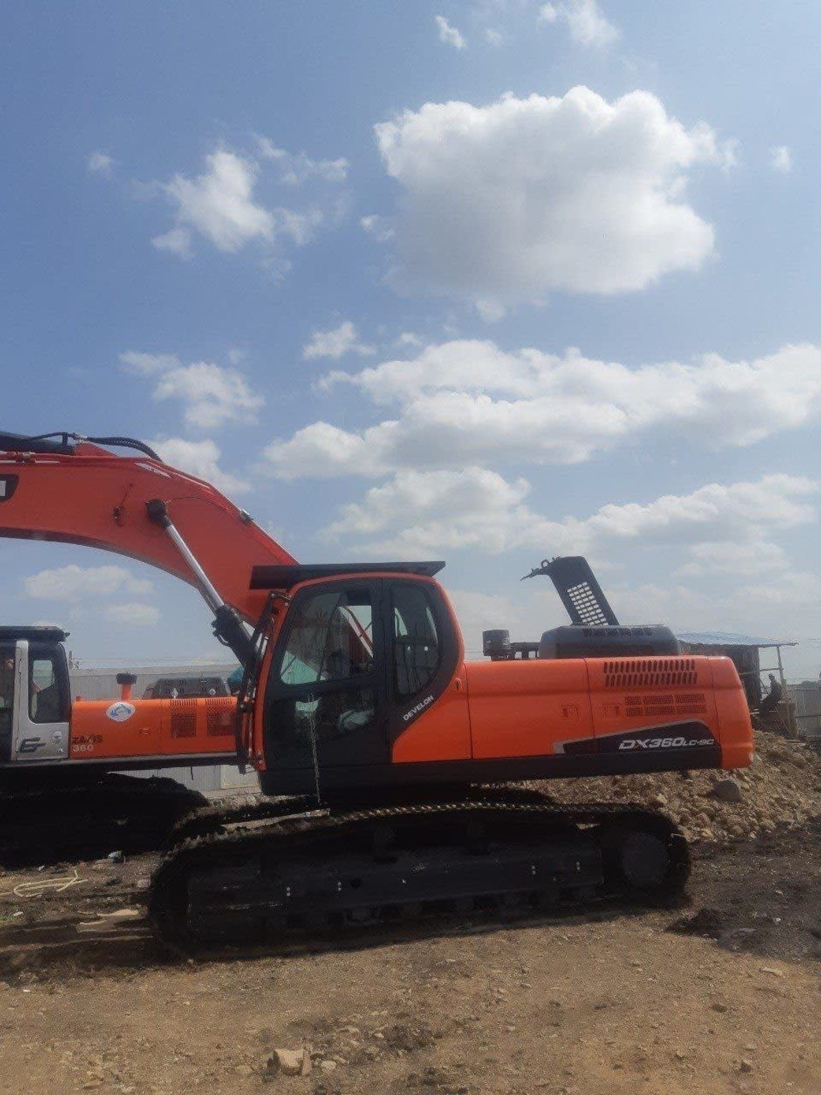 2020 DOOSAN 340 — photo 1