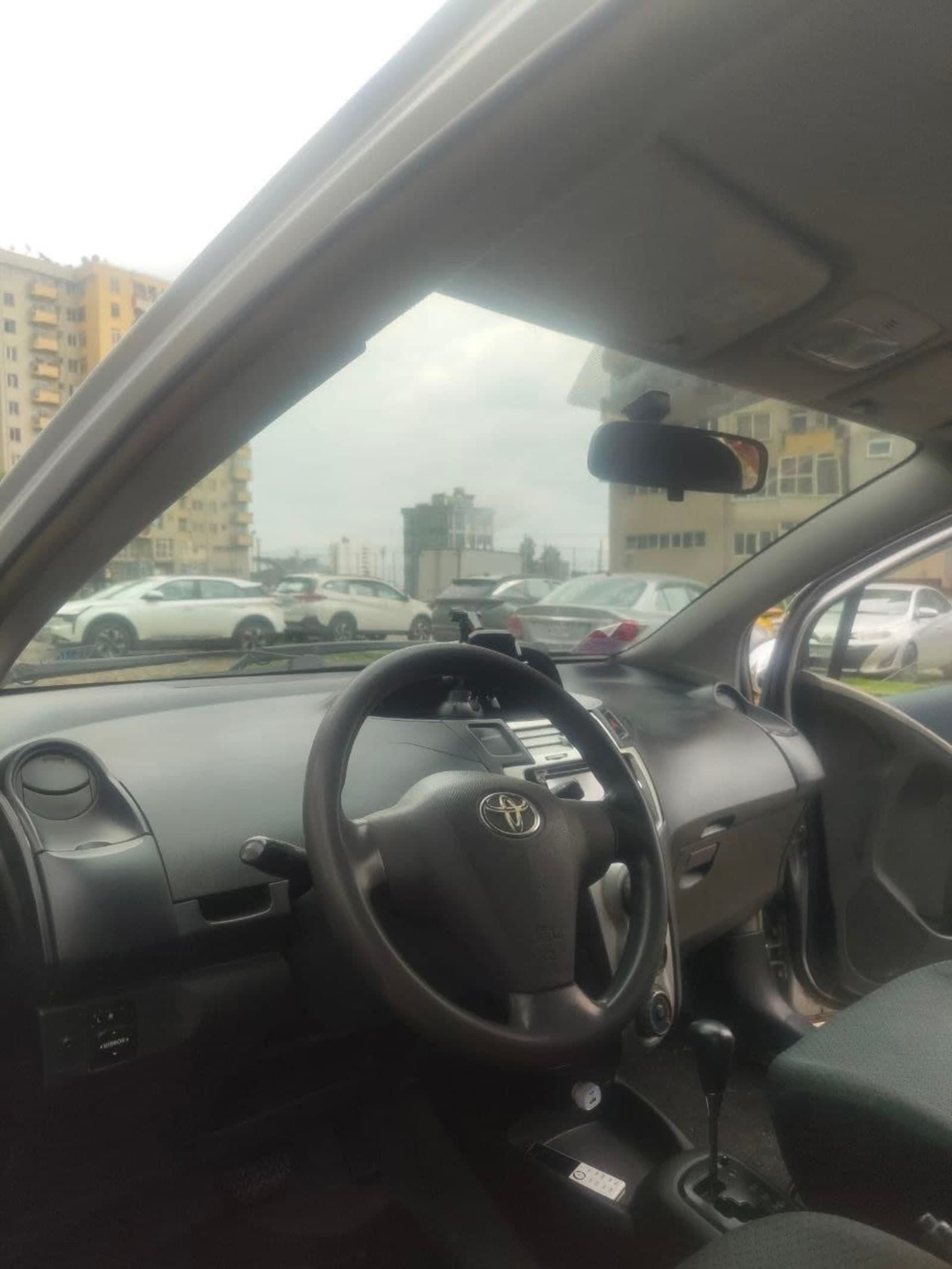 2005 Toyota Compact Yaris — photo 4