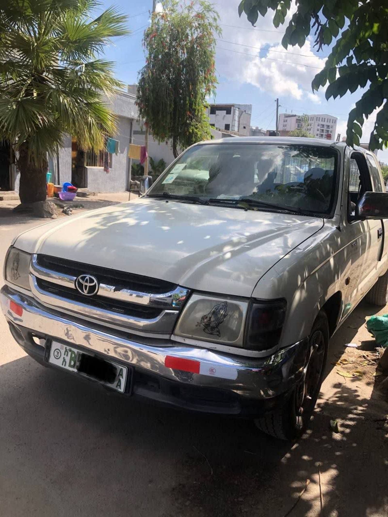 2002 Toyota Hilux — photo 7