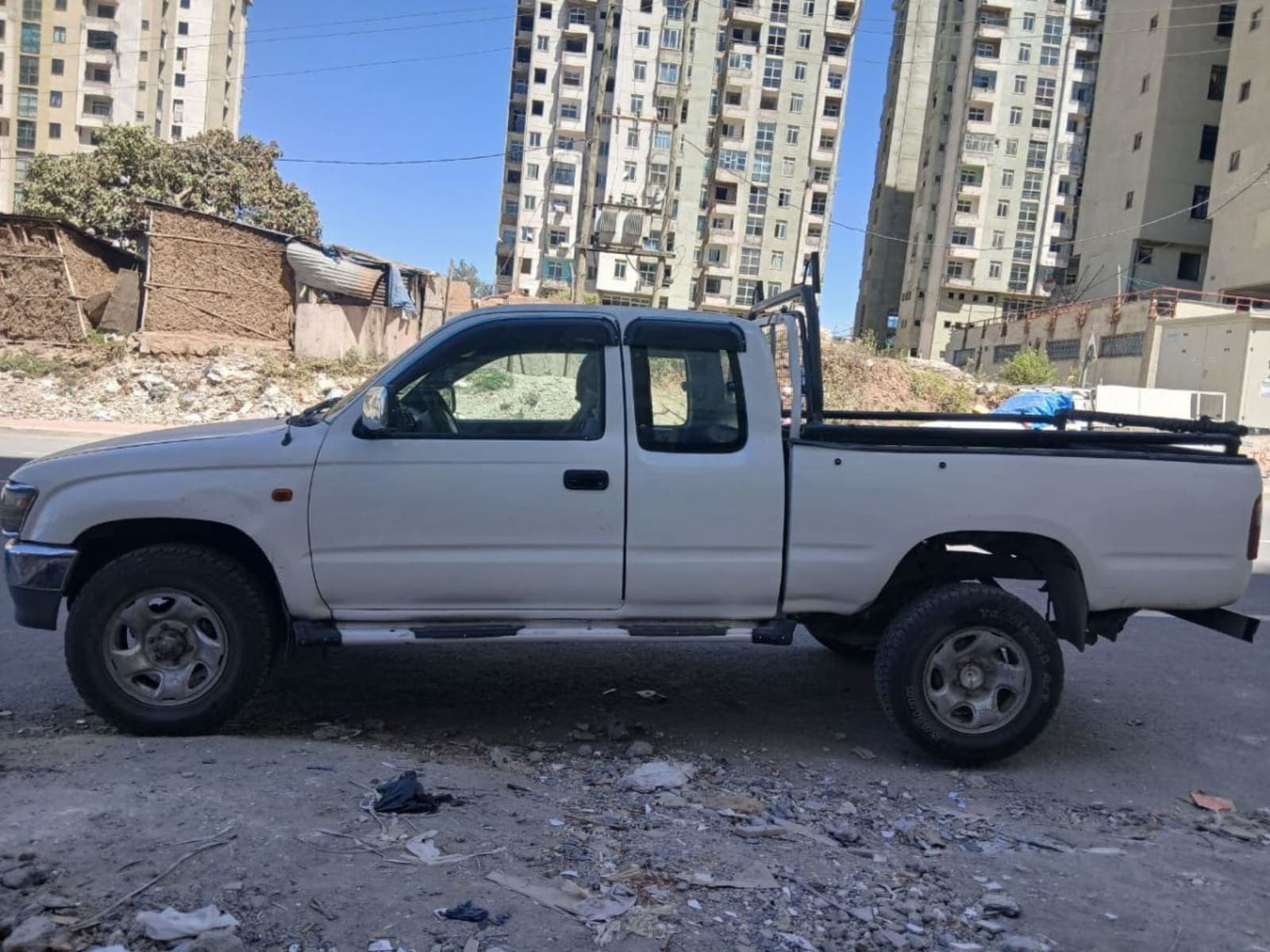 1998 Toyota hilux — photo 1