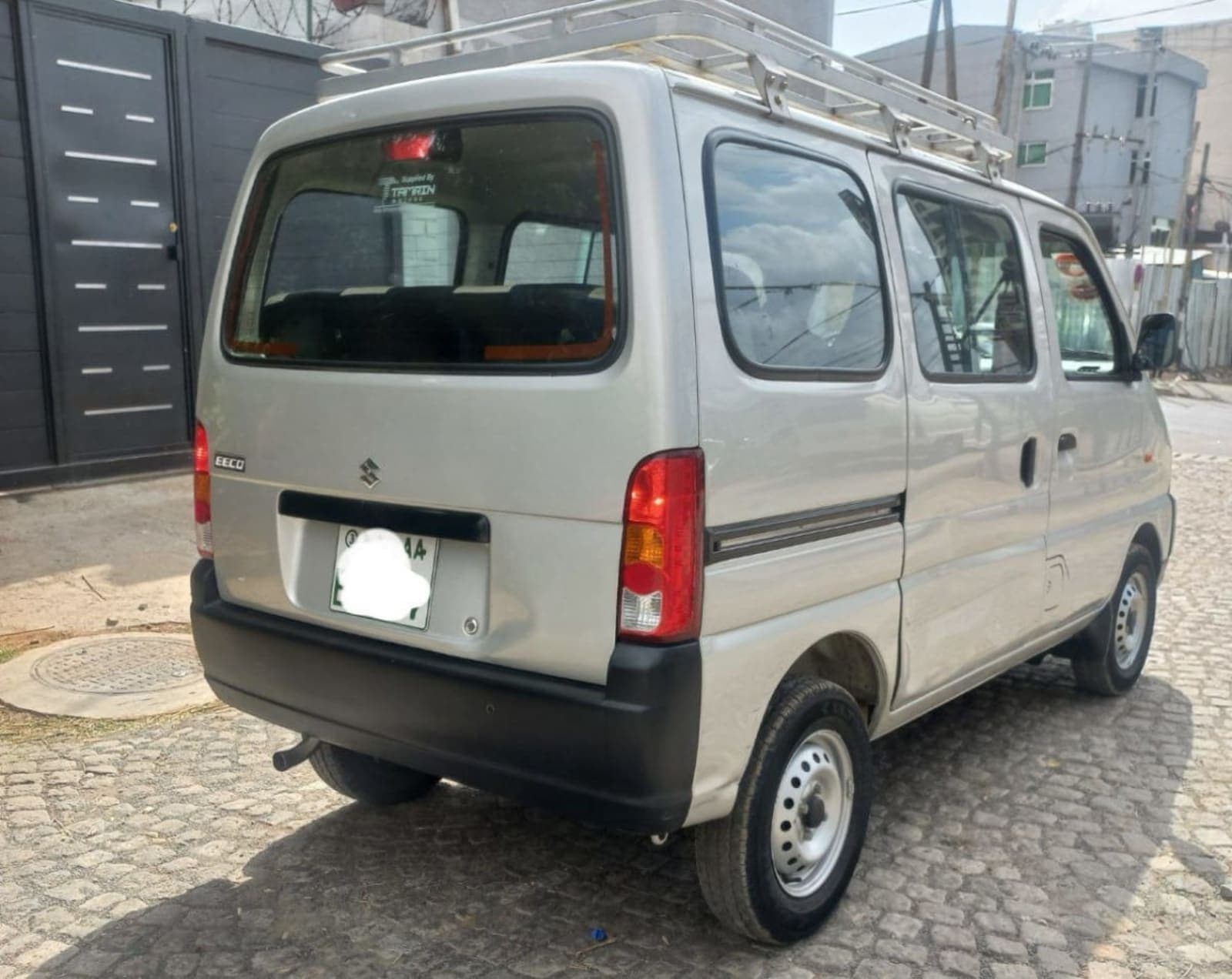 2024 Suzuki Ecco — photo 3