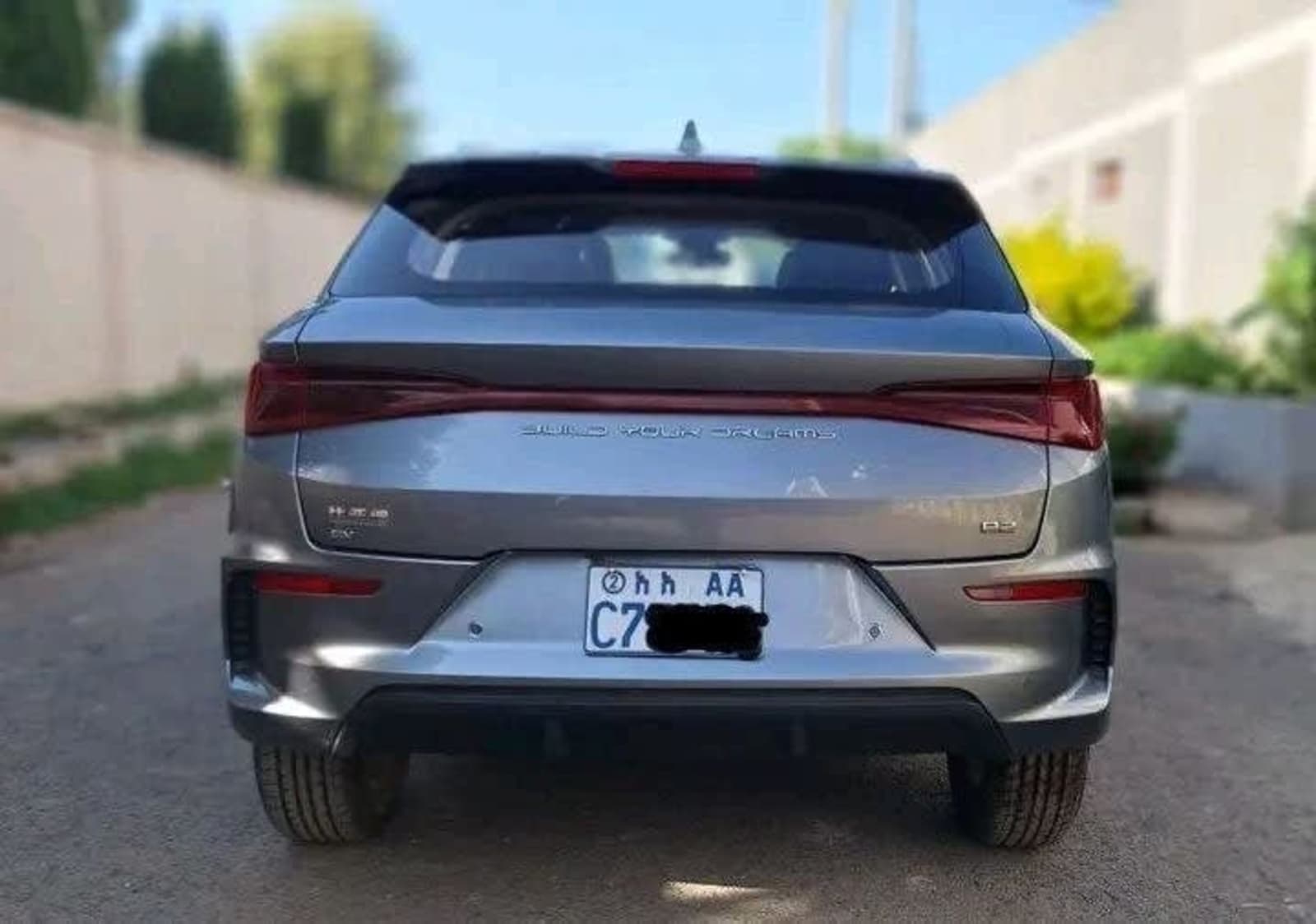 2025 BYD E2 — photo 4