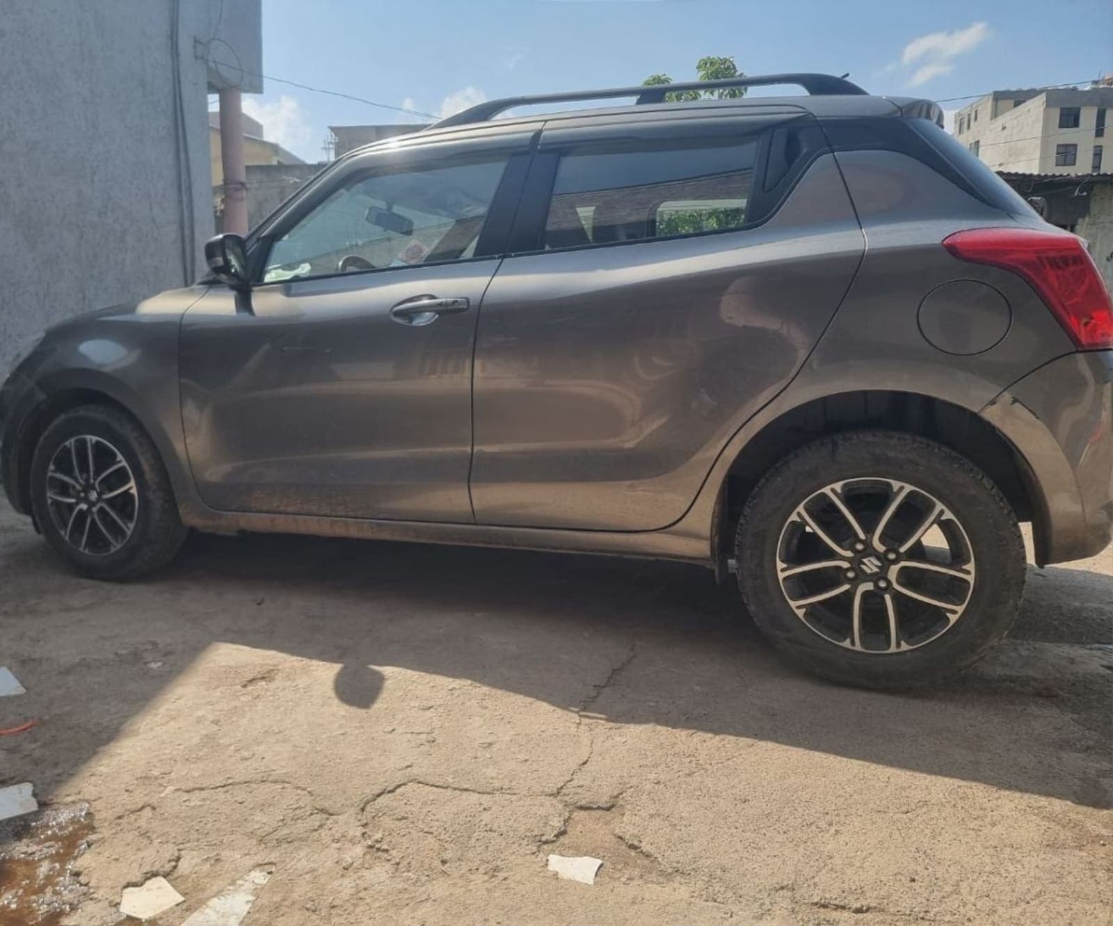 2022 Suzuki Swift — photo 1