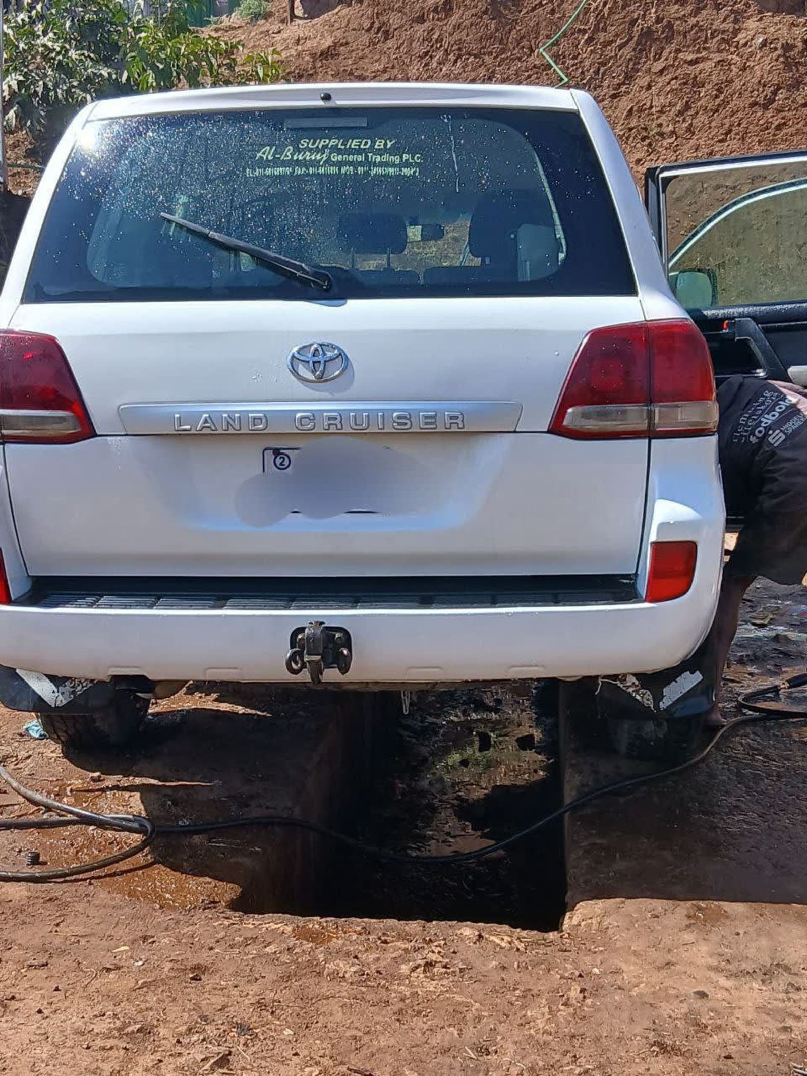 2011 Toyota Land cruisers — photo 4