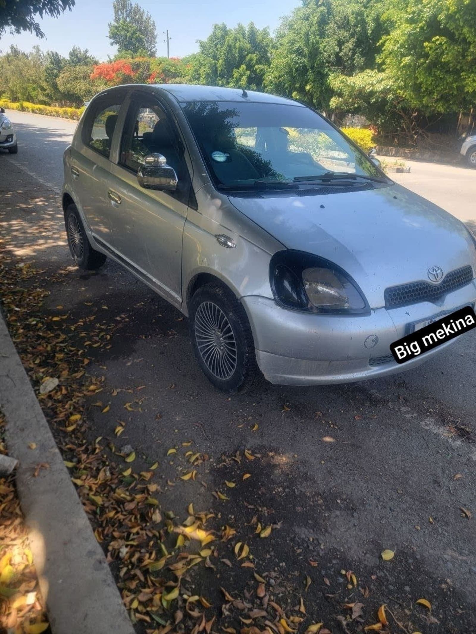 1999 Toyota Yaris โ photo 3