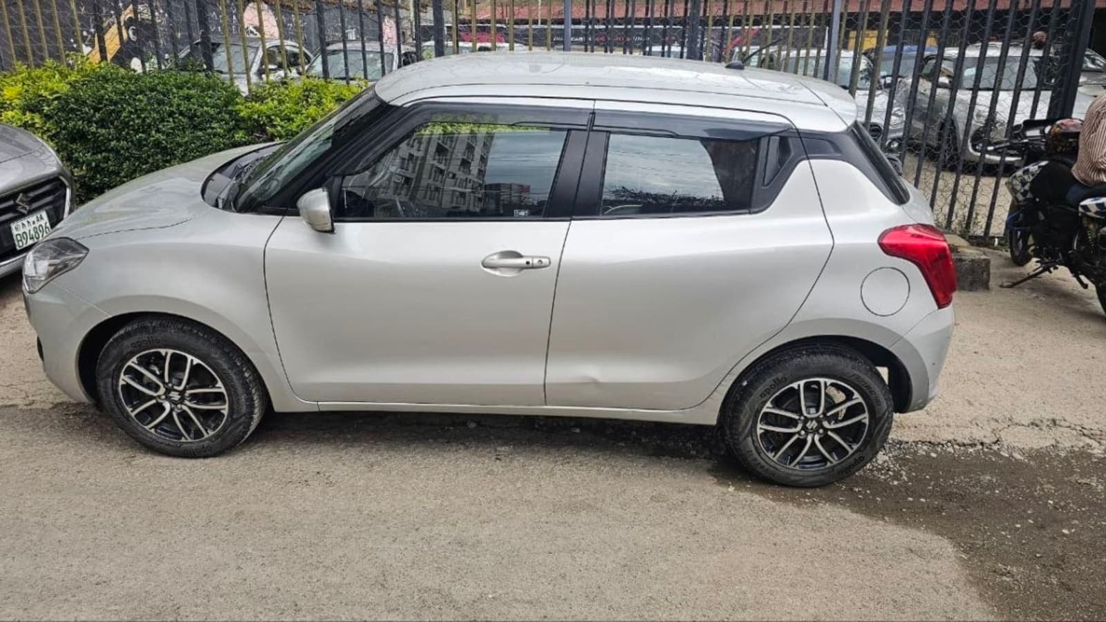 2022 Suzuki Swift — photo 2