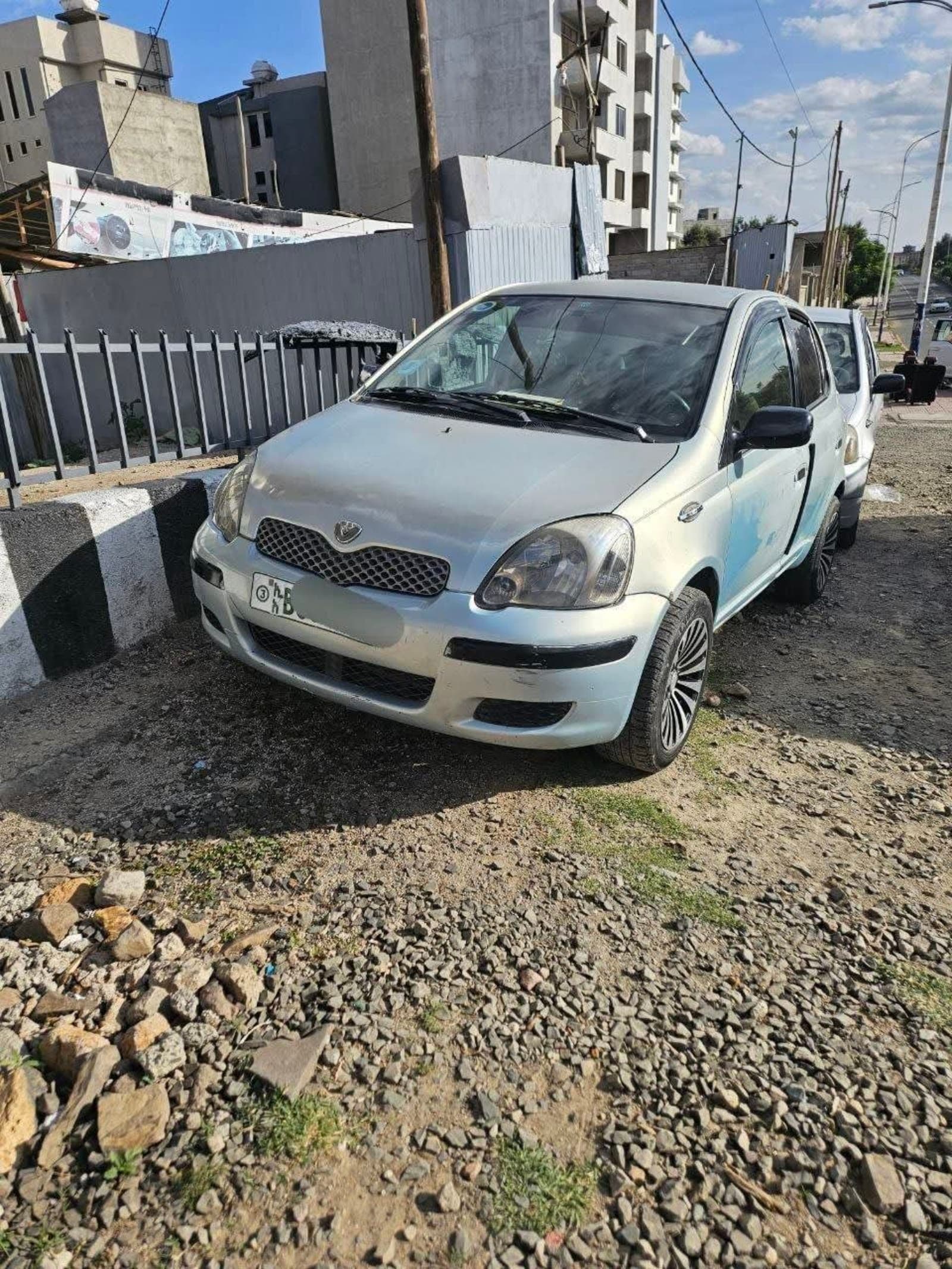 2004 Toyota Vitz — photo 8