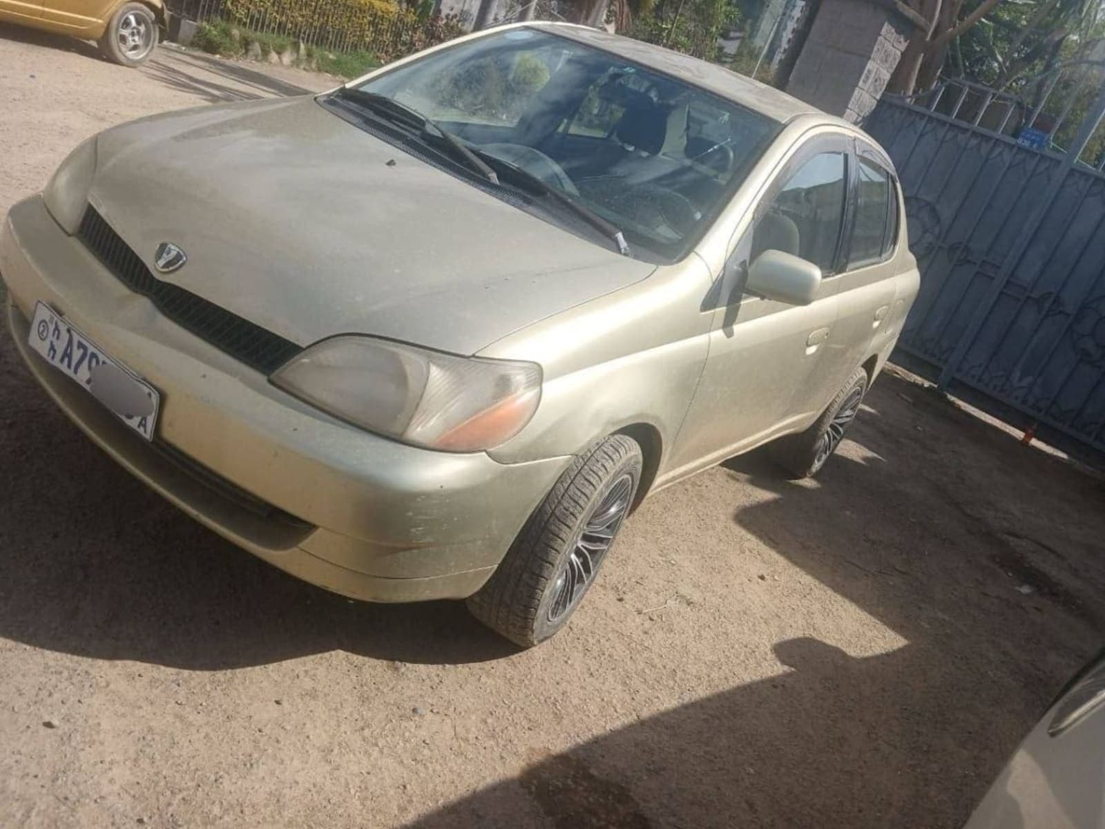 2001 Toyota Platz — photo 4
