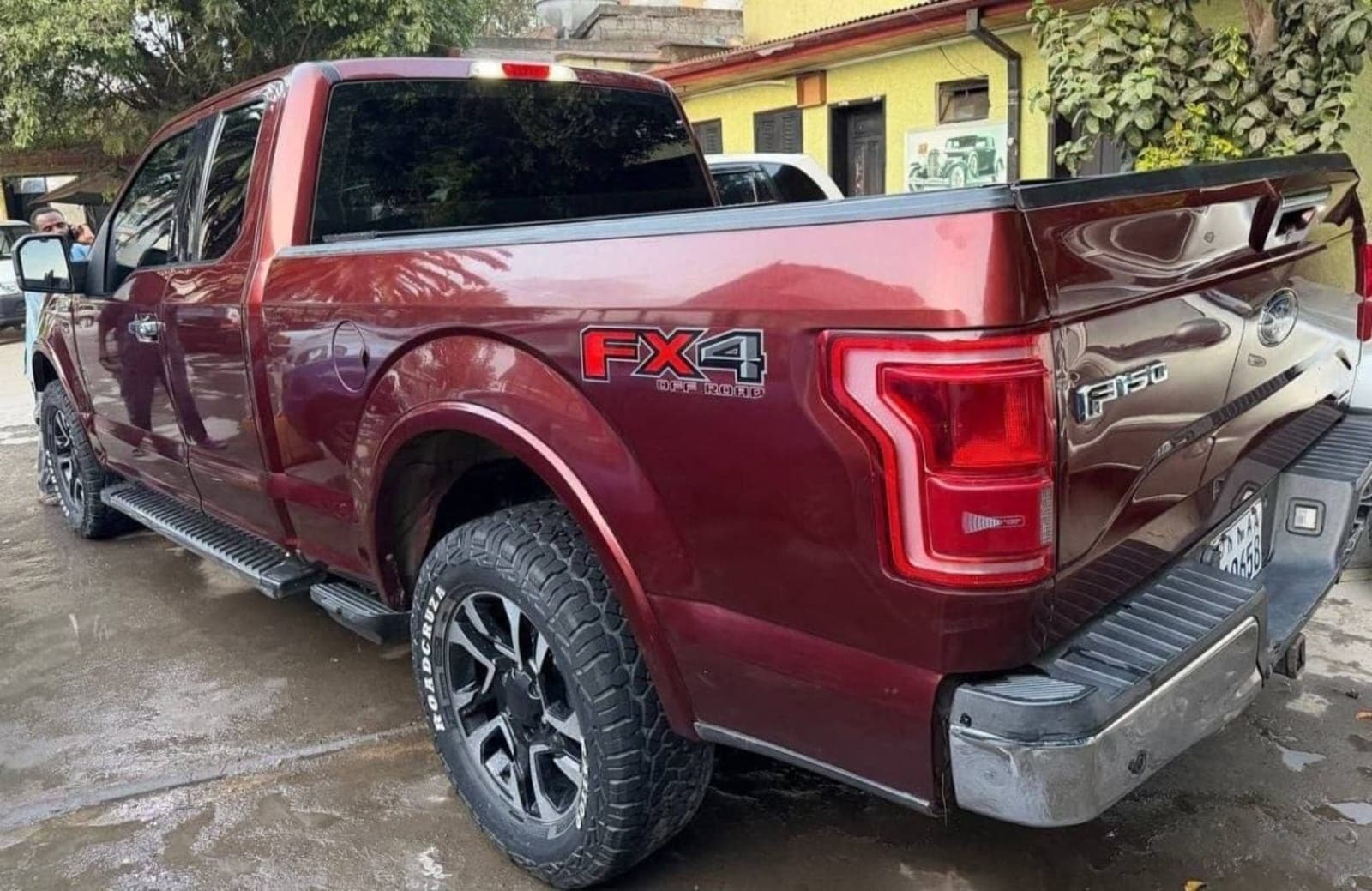 2015 Ford F-150 Lariat — photo 1