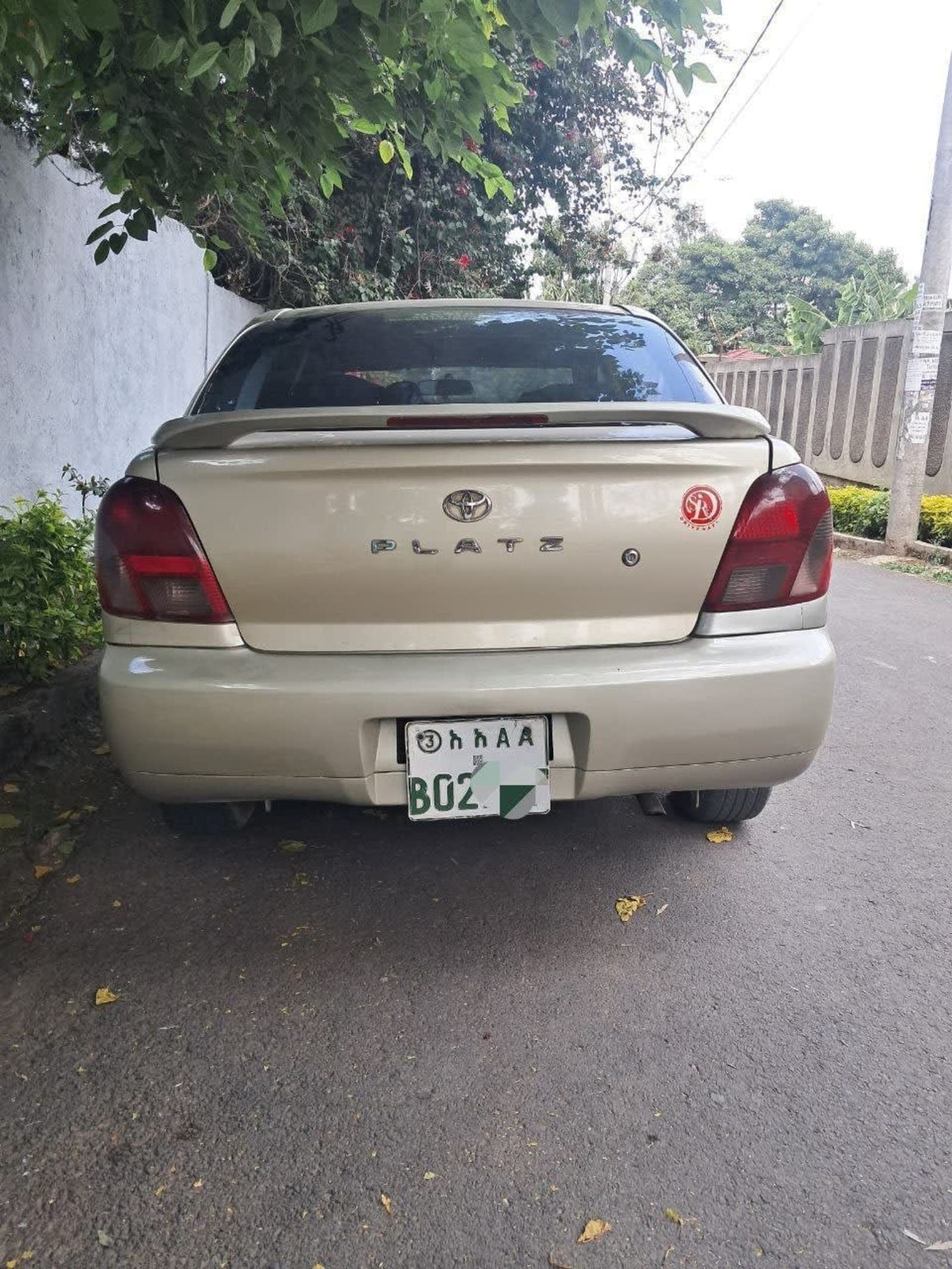 2001 Toyota Platz — photo 4