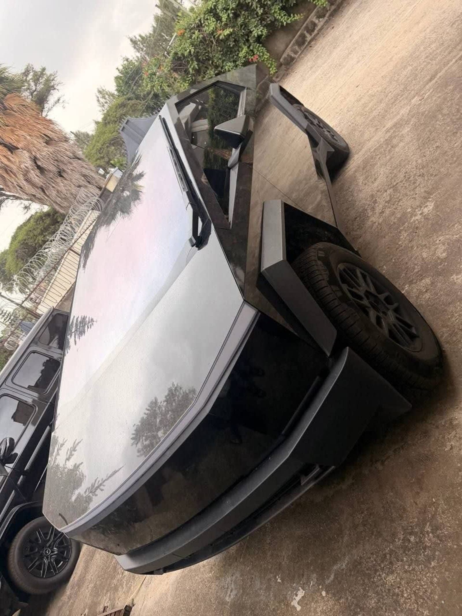 Tesla Cybertruck