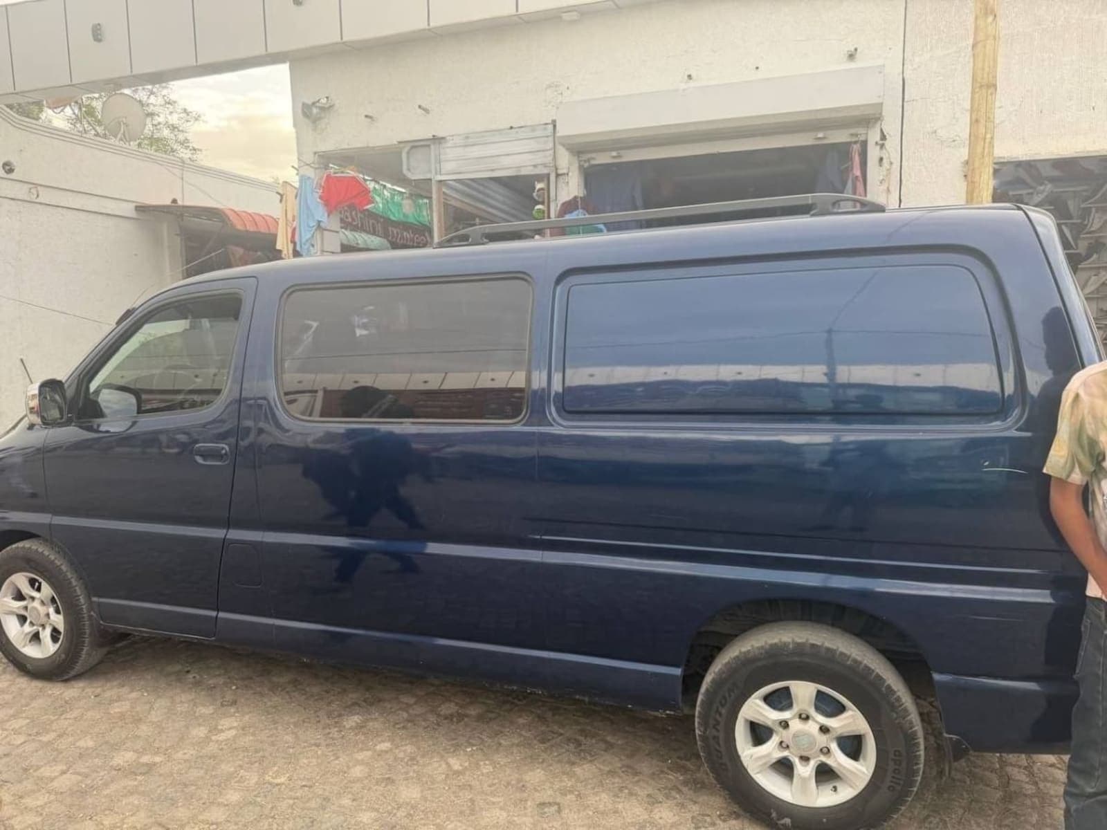 2008 Toyota Dolphin Shark — photo 1