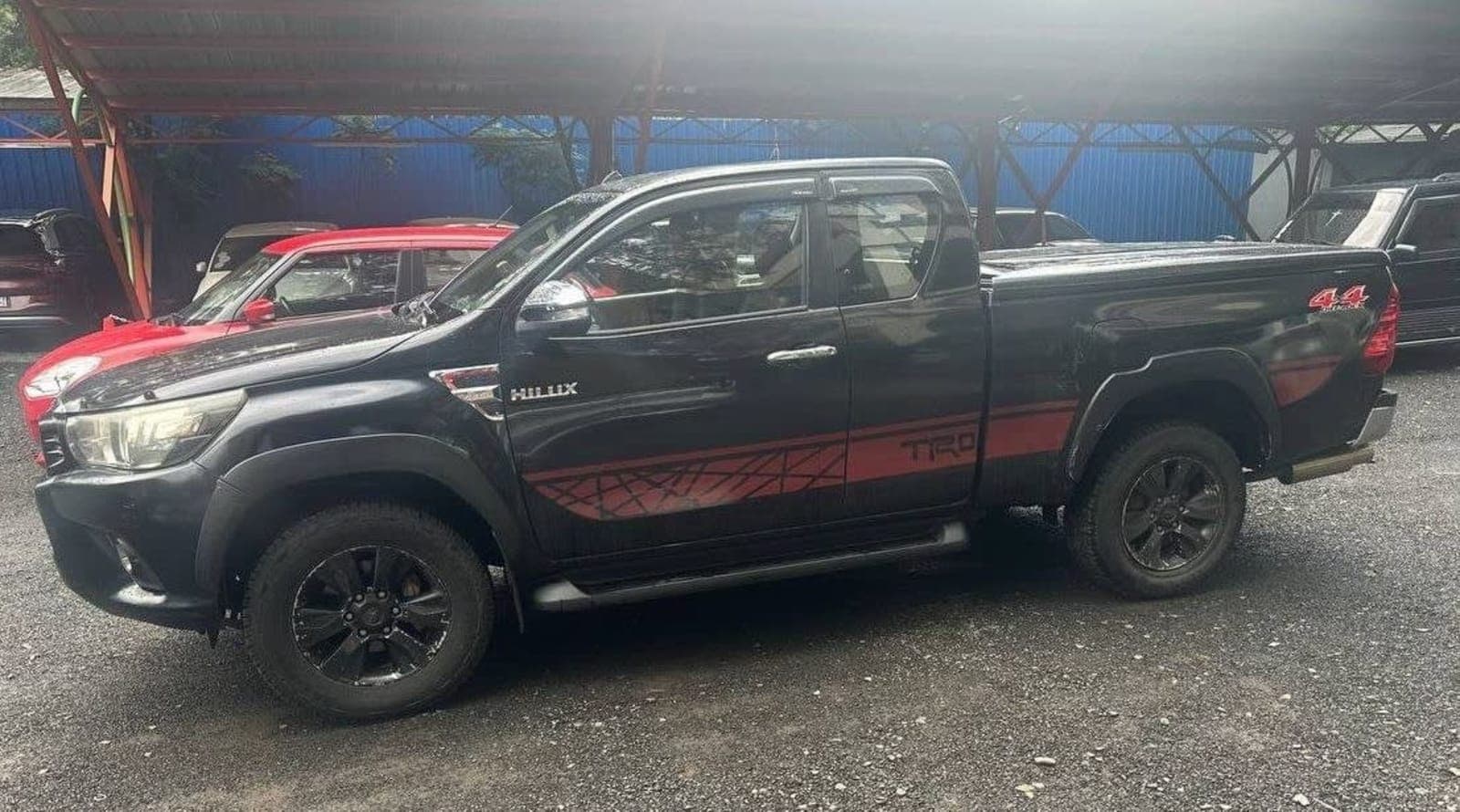 2017 Toyota Revo King Cab — photo 6