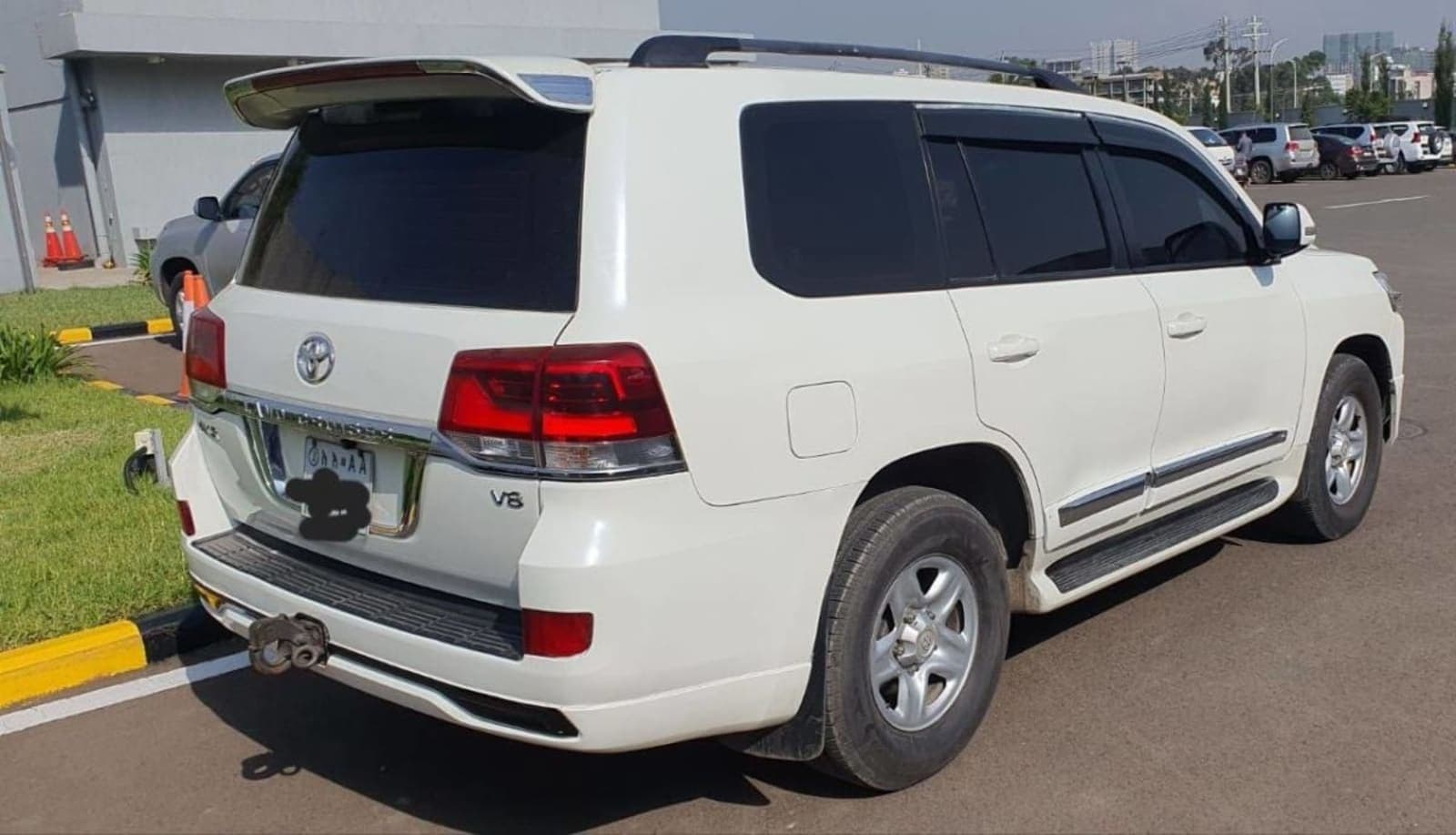 2016 Toyota Landcruiser G-XR — photo 2