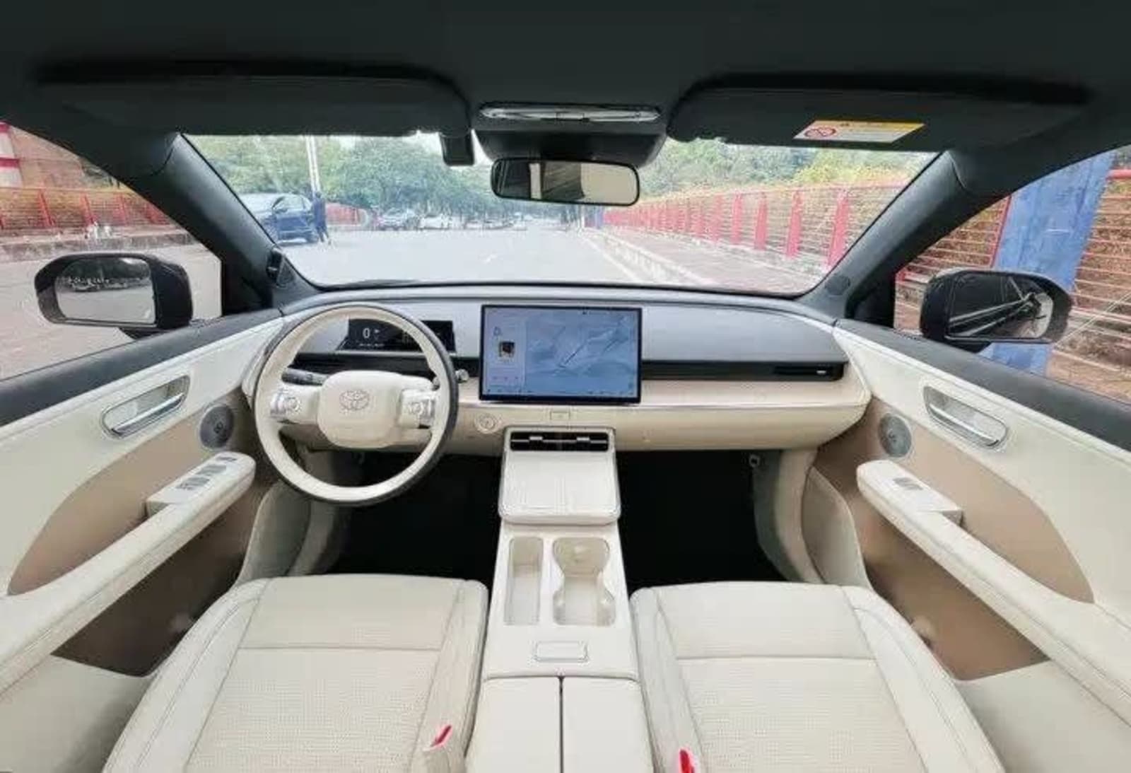 2025 Toyota Bz3x — photo 3