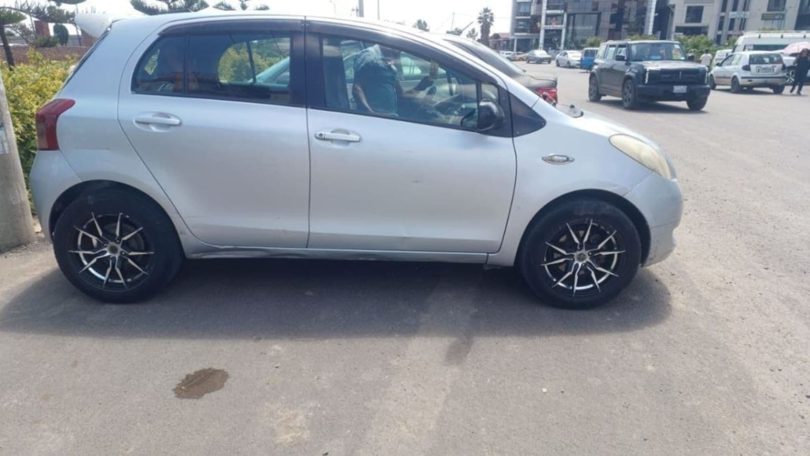 2007 Toyota Yaris Compact — photo 2