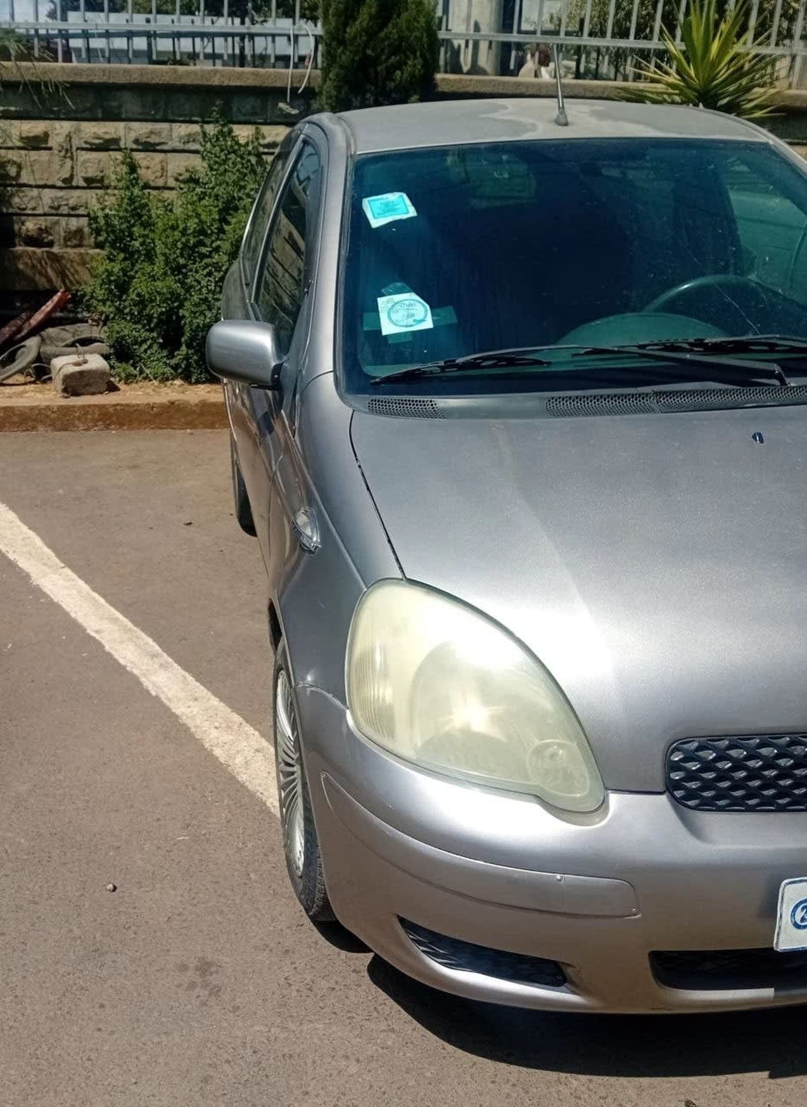 2002 Toyota Vitz โ photo 3