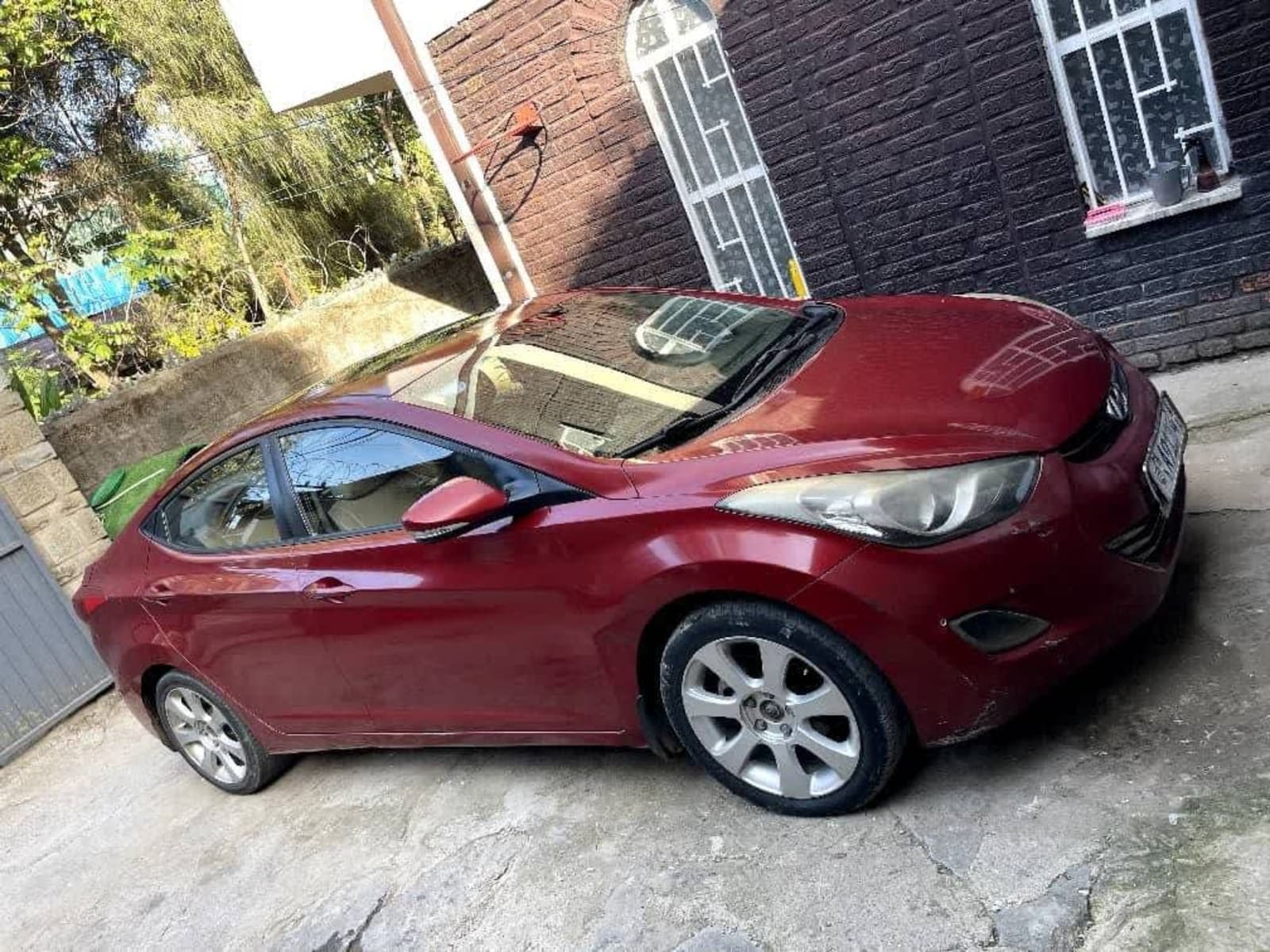 2012 Hyundai Elantra — photo 7
