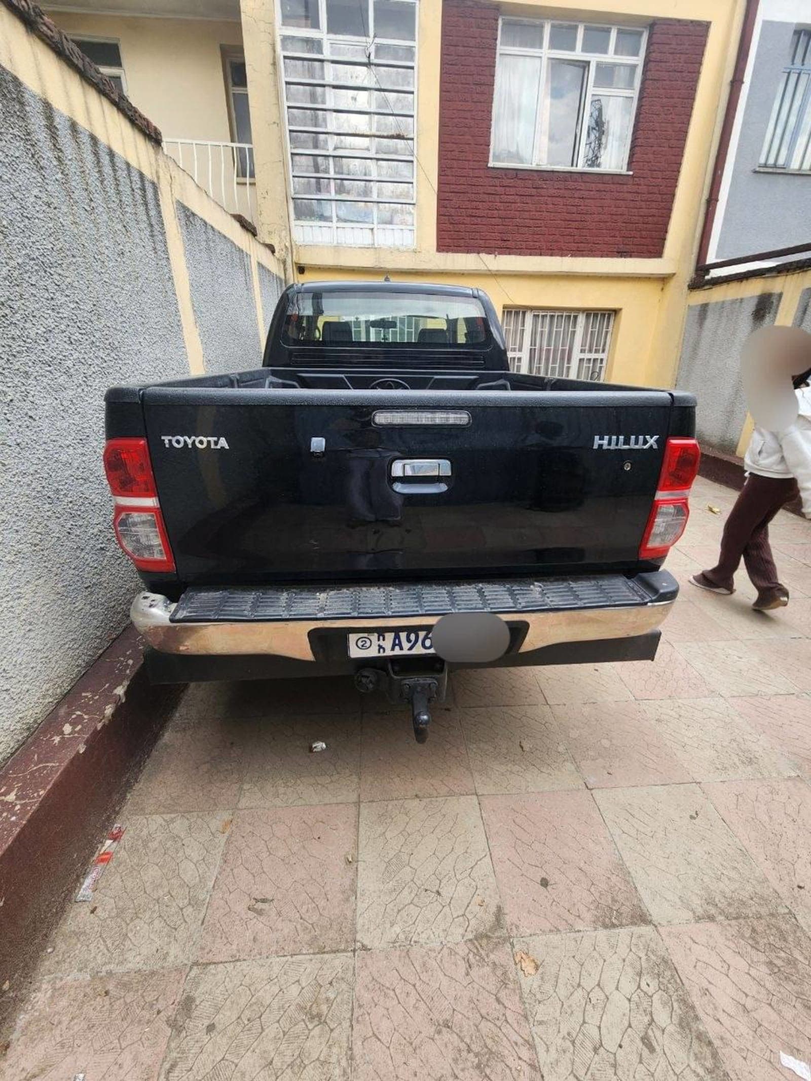 2012 Toyota Hilux Single Cab โ photo 2