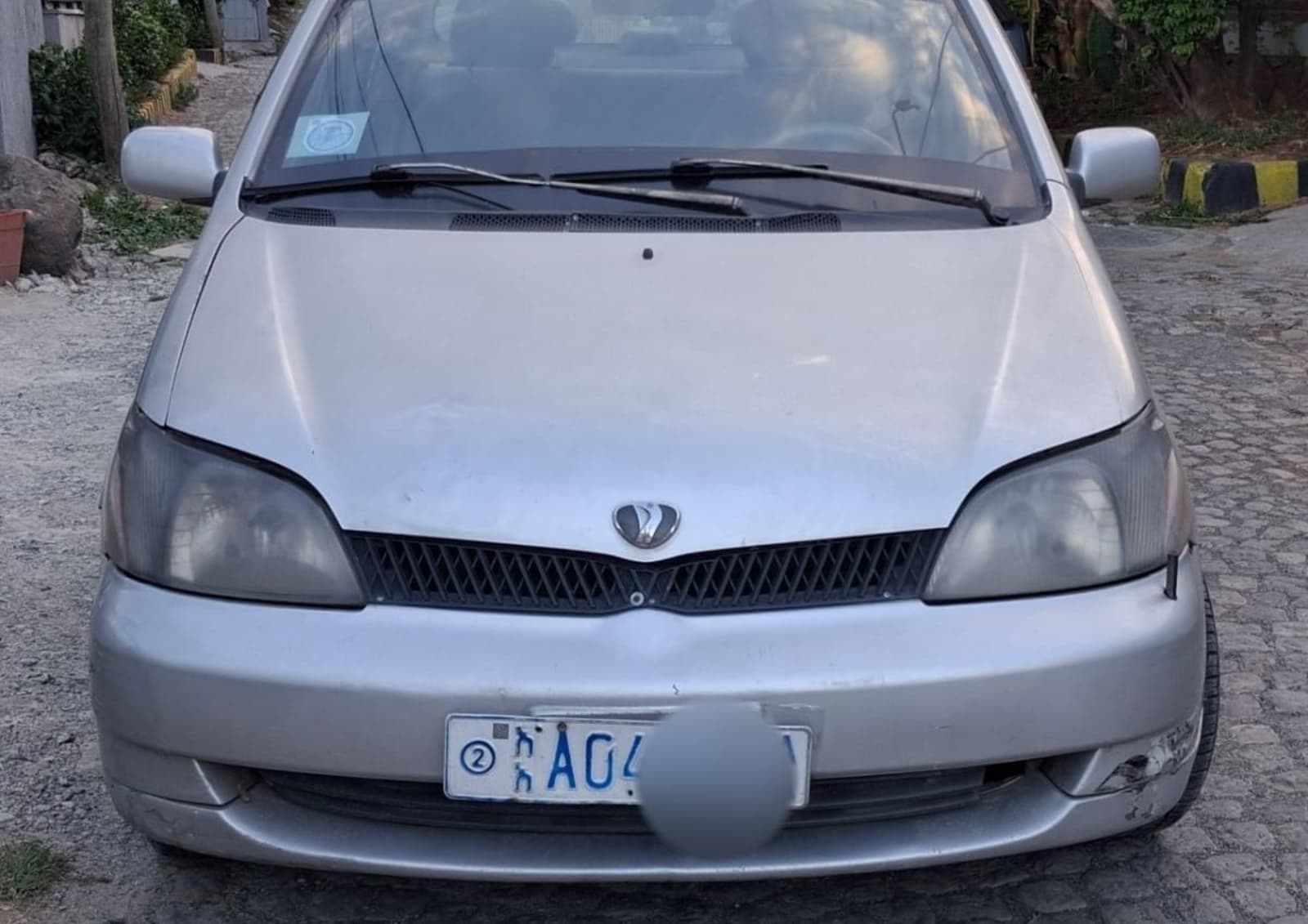 2001 Toyota Platz — photo 1