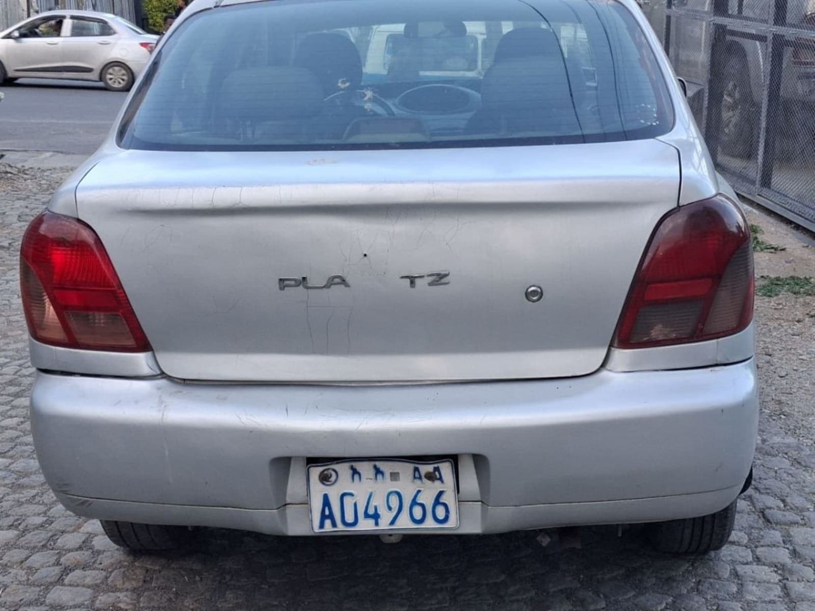 2001 Toyota Platz — photo 3