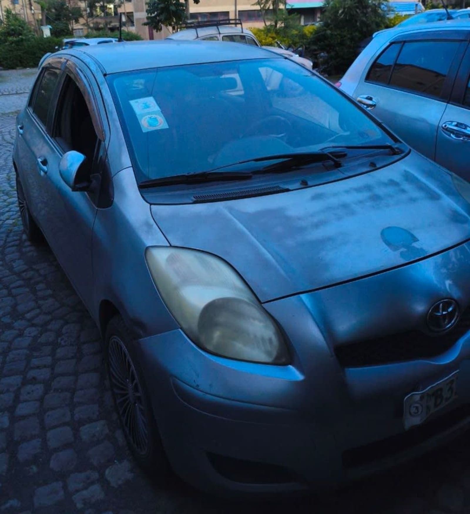 2010 Toyota Compact Yaris — photo 1