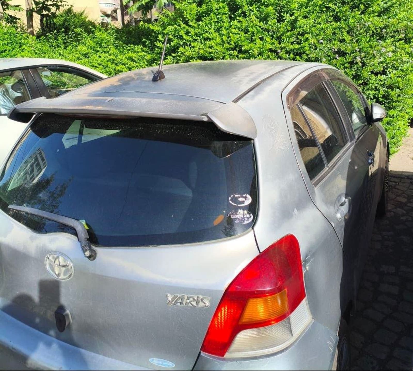 2010 Toyota Compact Yaris — photo 4