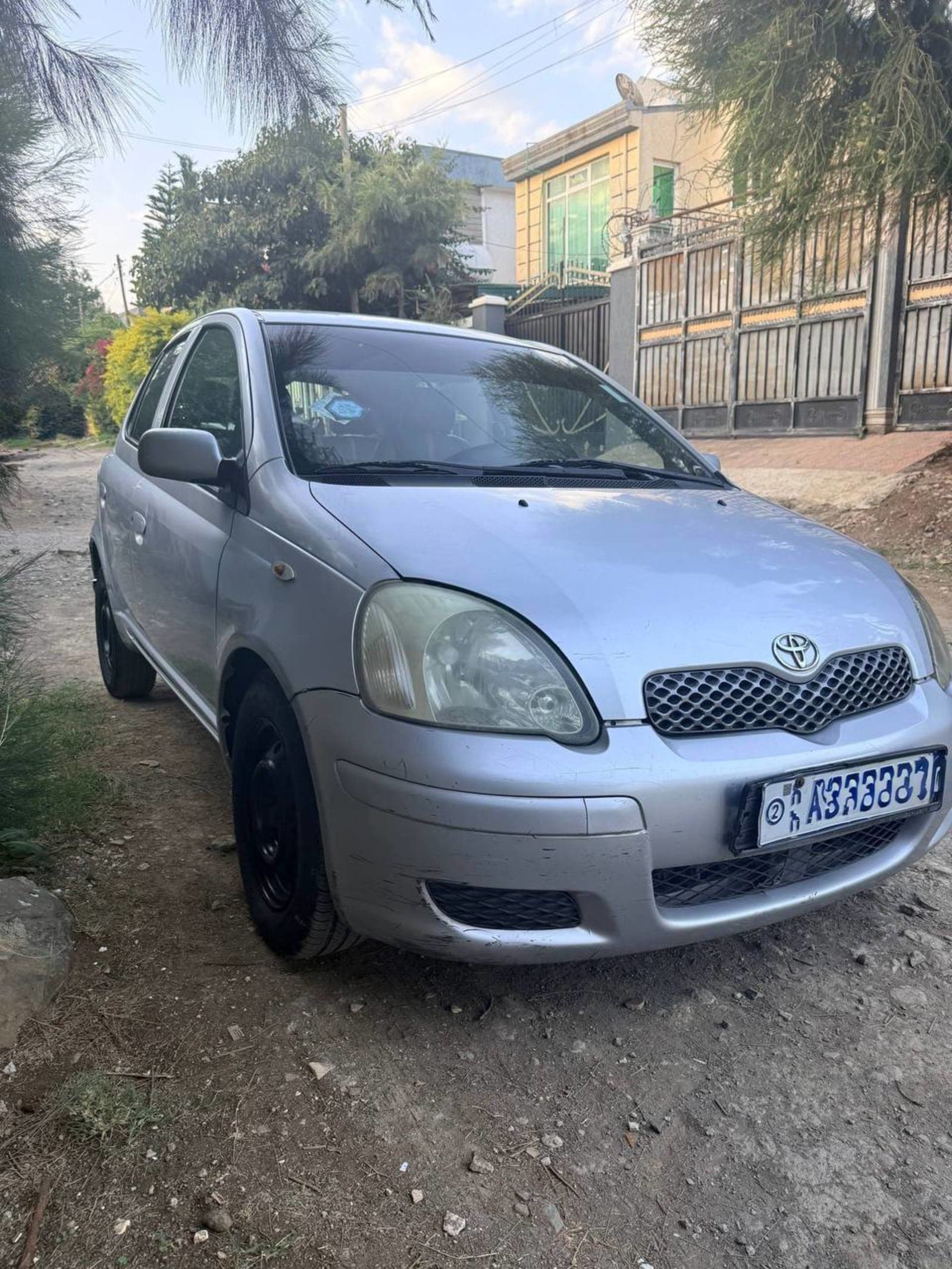 2003 Toyota Vitz — photo 3