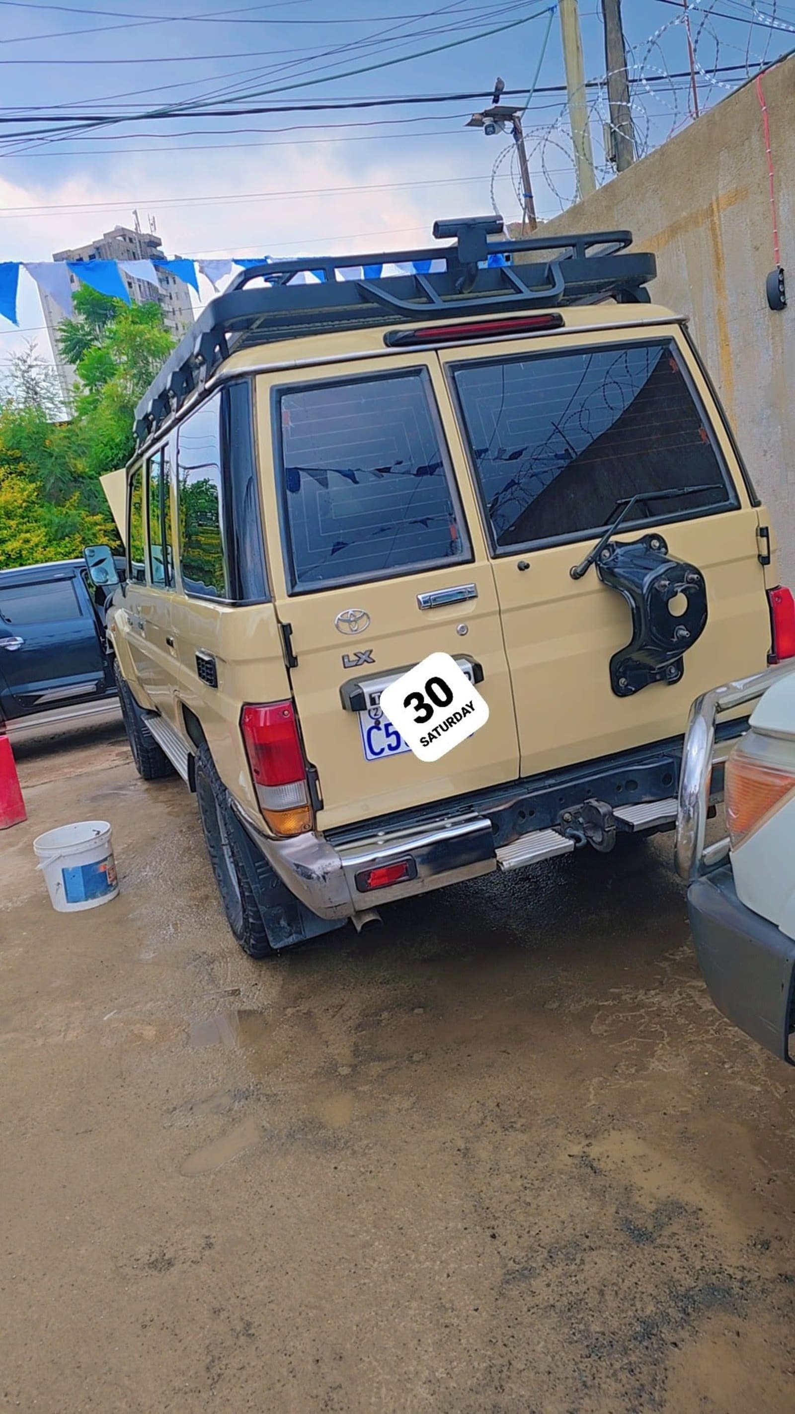 2013 Toyota Land Cruiser Mark ll โ photo 4
