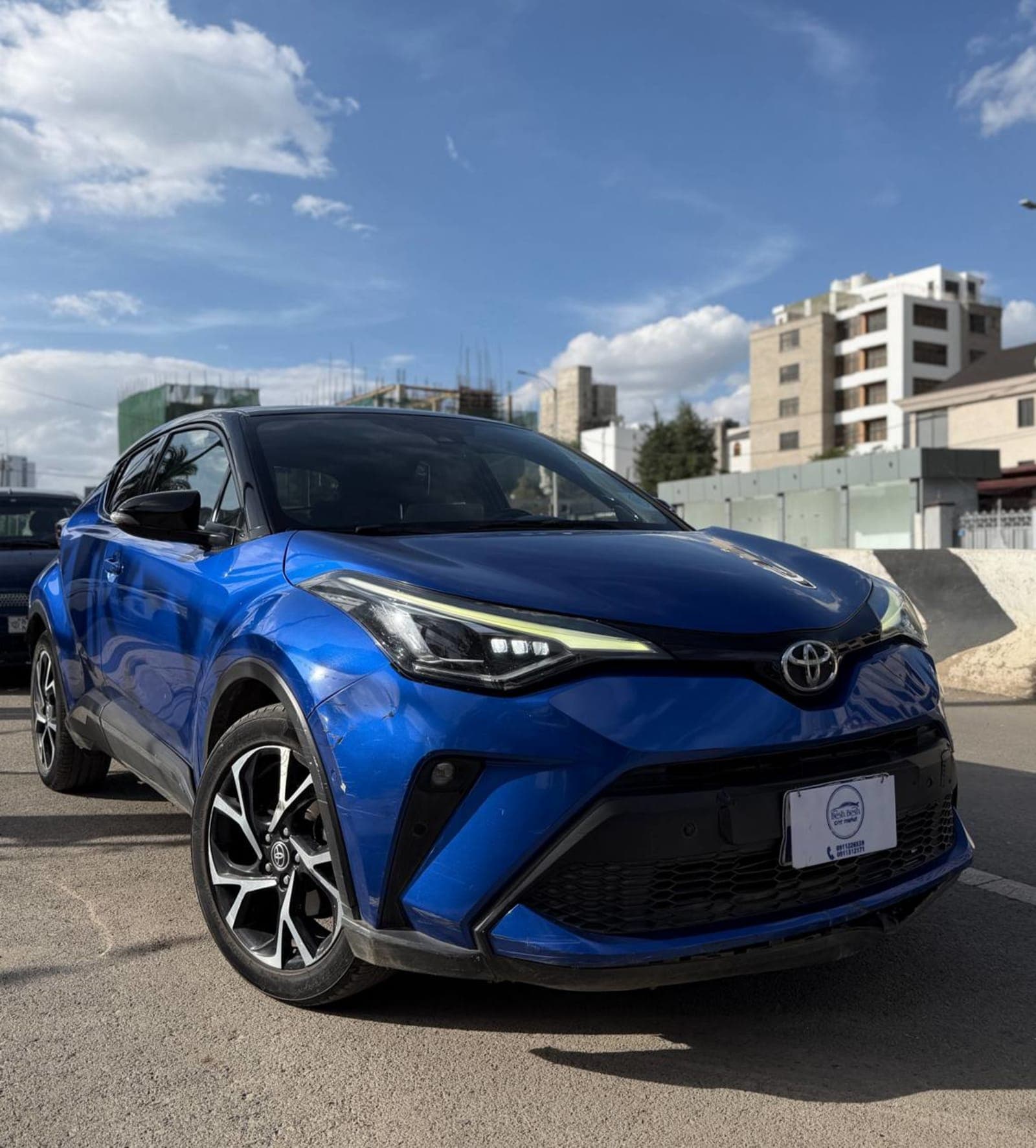 2021 Toyota CHR — photo 2