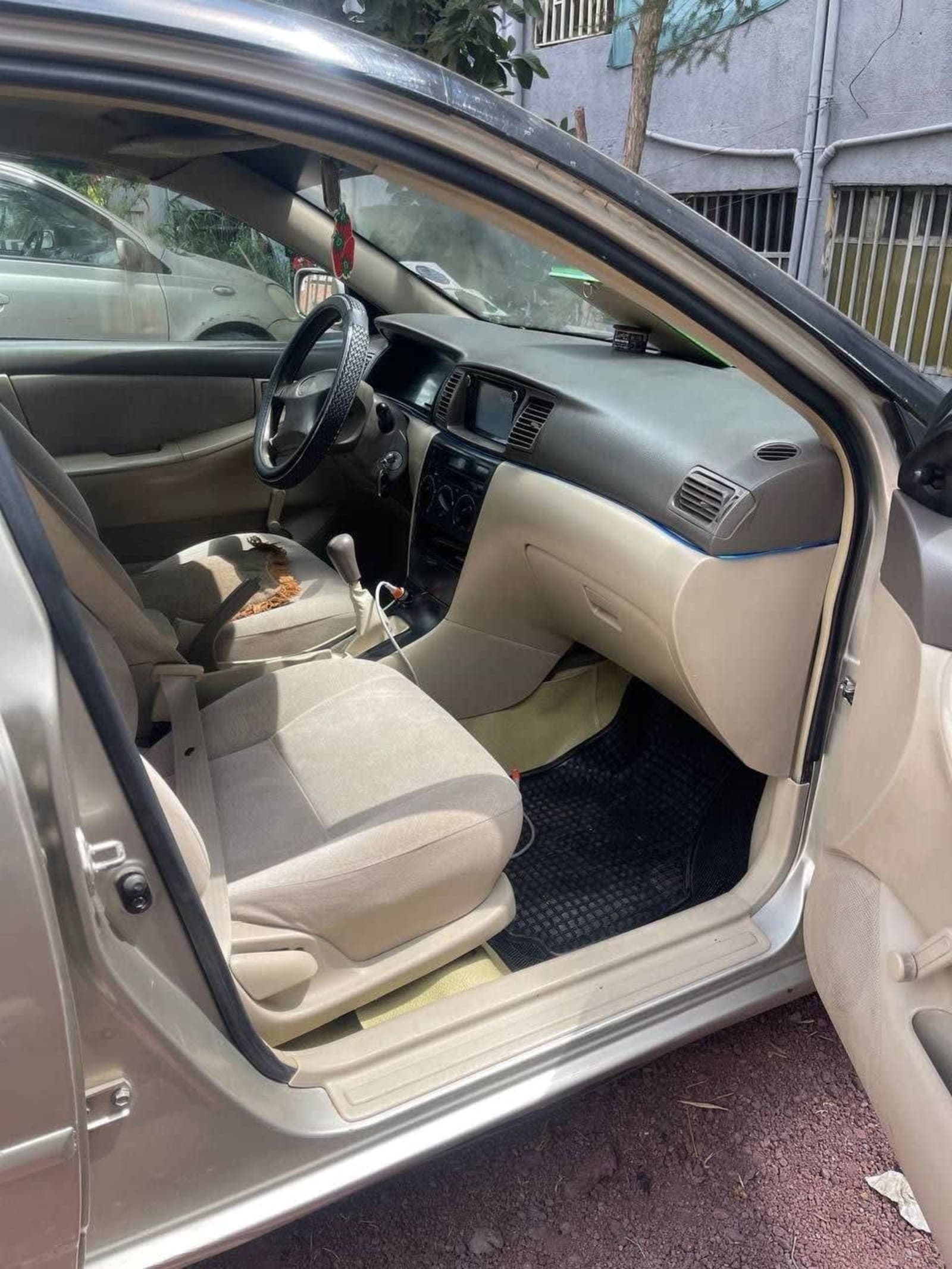 2003 Toyota Corolla — photo 2