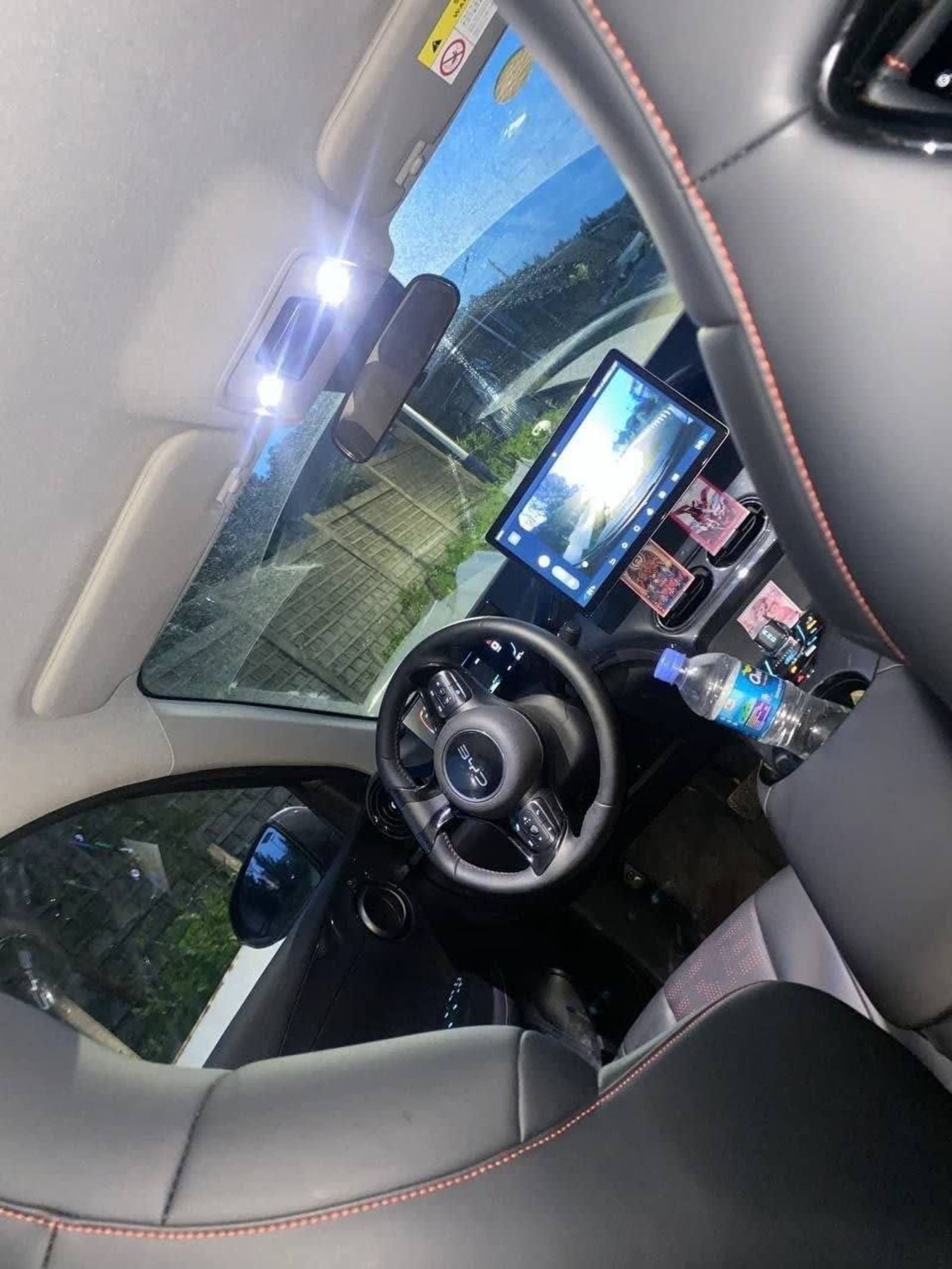 2024 BYD E2 โ photo 2