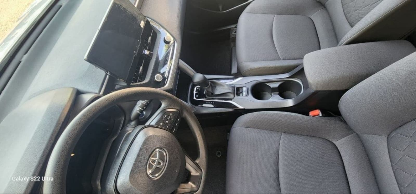 2024 Toyota Corolla Cross Hybrid — photo 5
