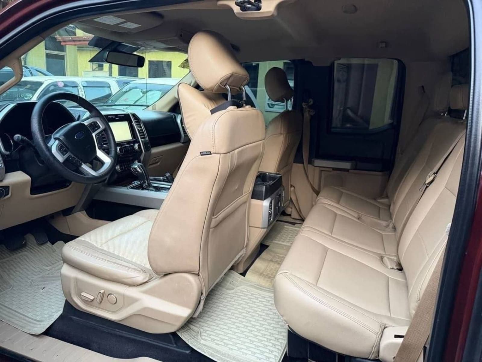 2015 Ford F-150 Lariat — photo 6